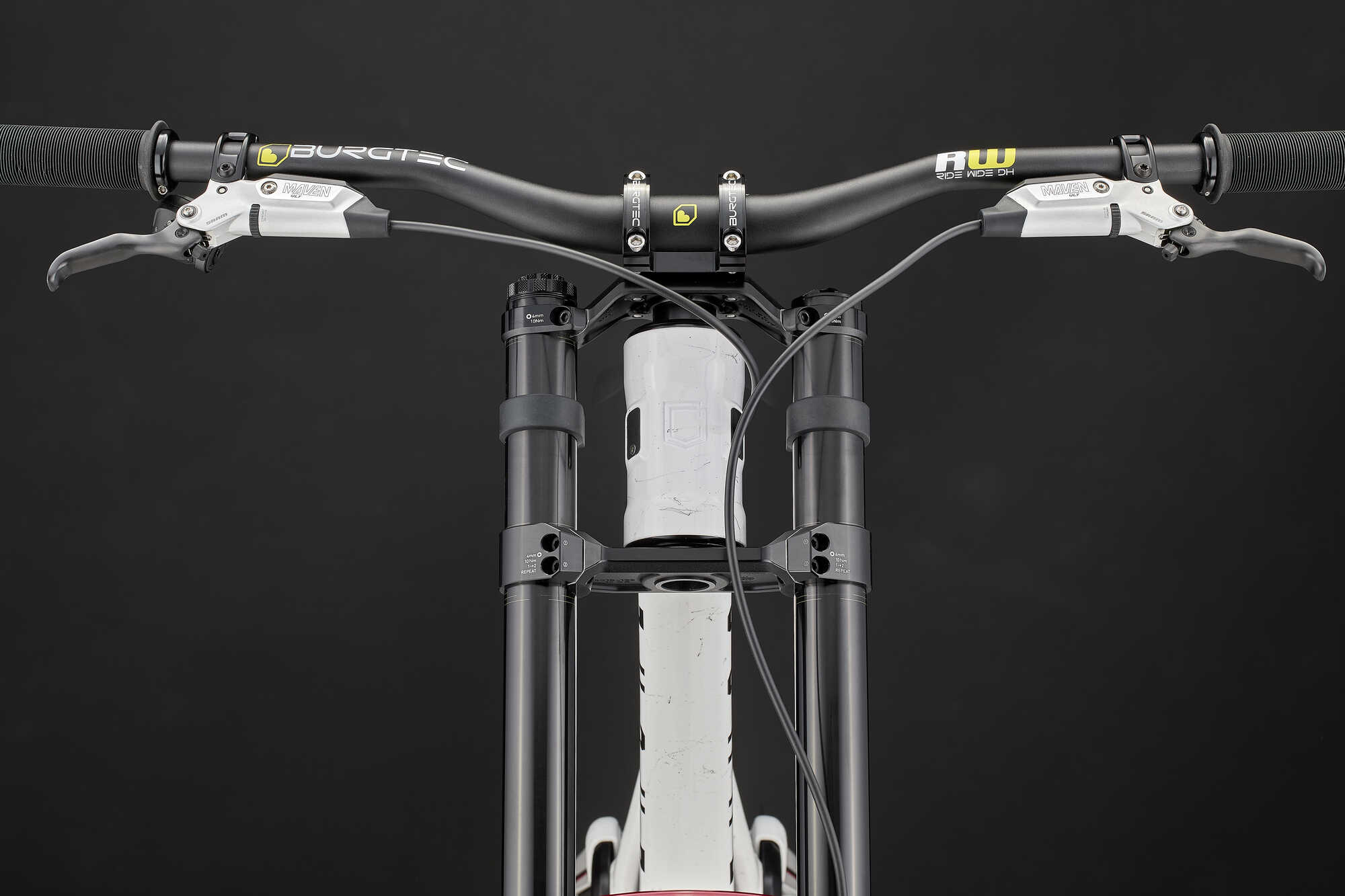 COMMENCAL SUPREME DH V5.2 TEAM REPLICA ADDICTION WHITE 2027 image large number 4