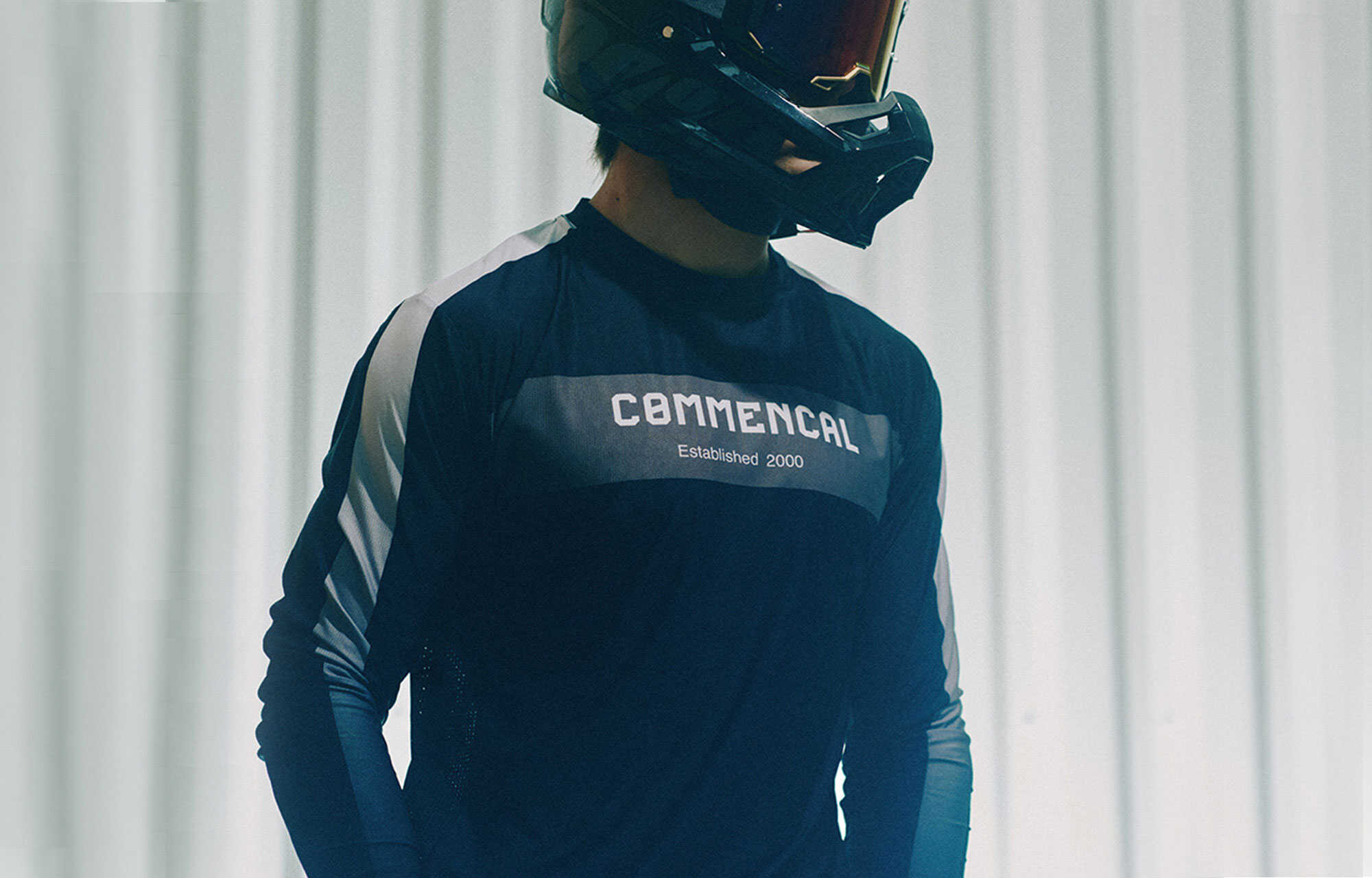 COMMENCAL LANGARM TRIKOT LIGHTECH RACE BLACK POLYCHROM image large number 3