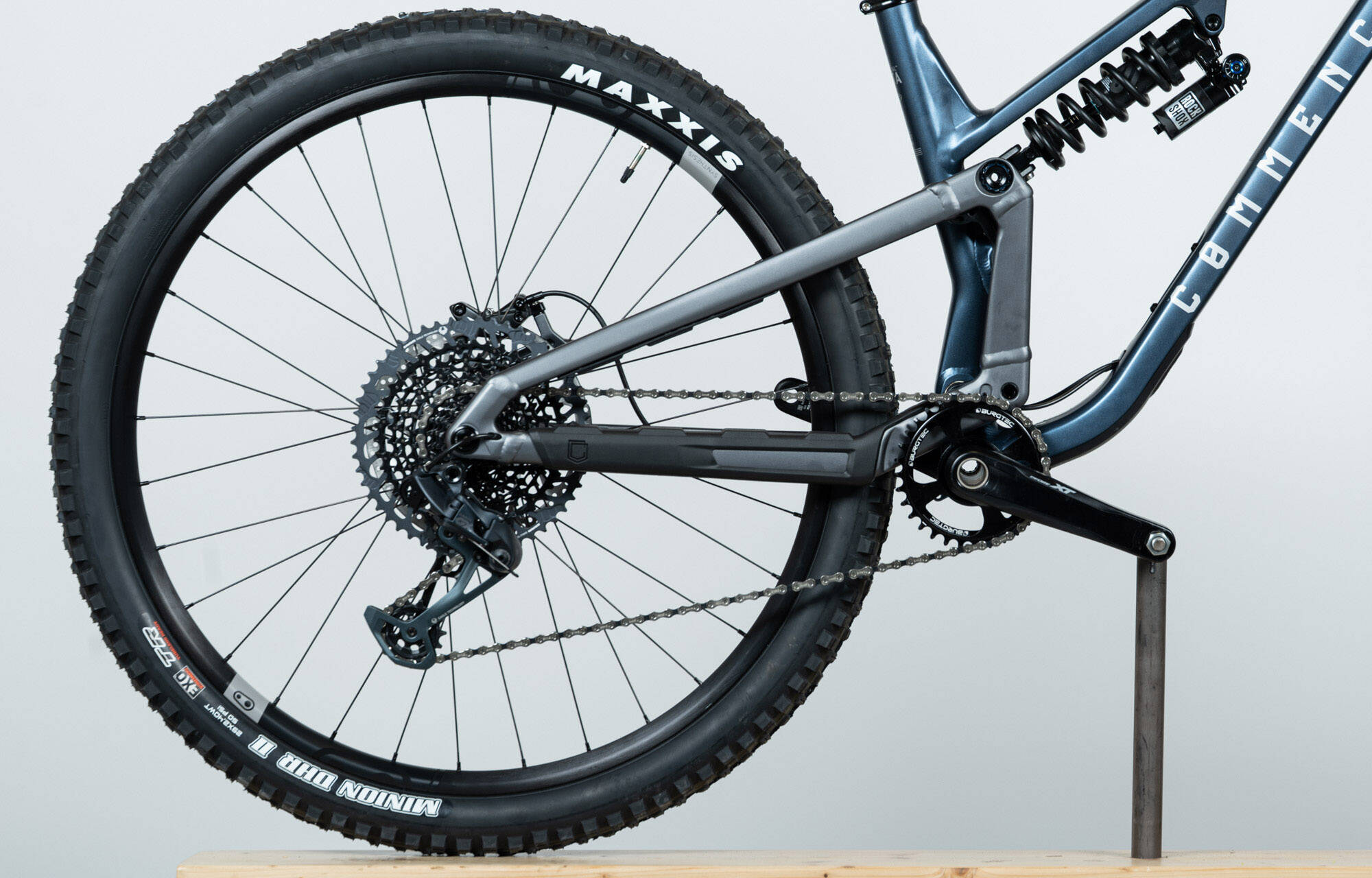 COMMENCAL META V5 RACE SPARKLY BLUE - M (23121302) image large number 0