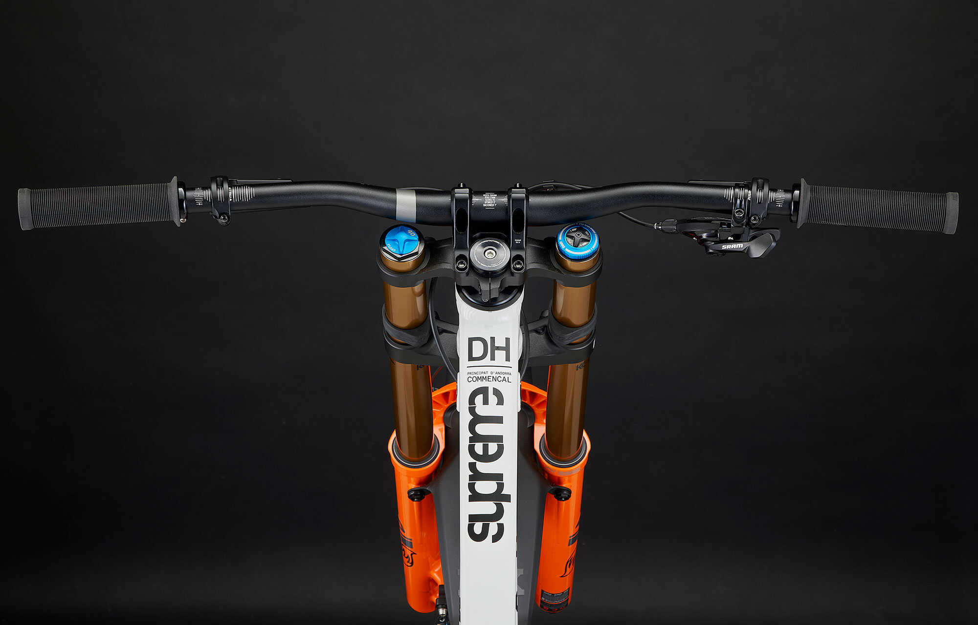 COMMENCAL SUPREME DH V5 SIGNATURE PURE WHITE image large number 3