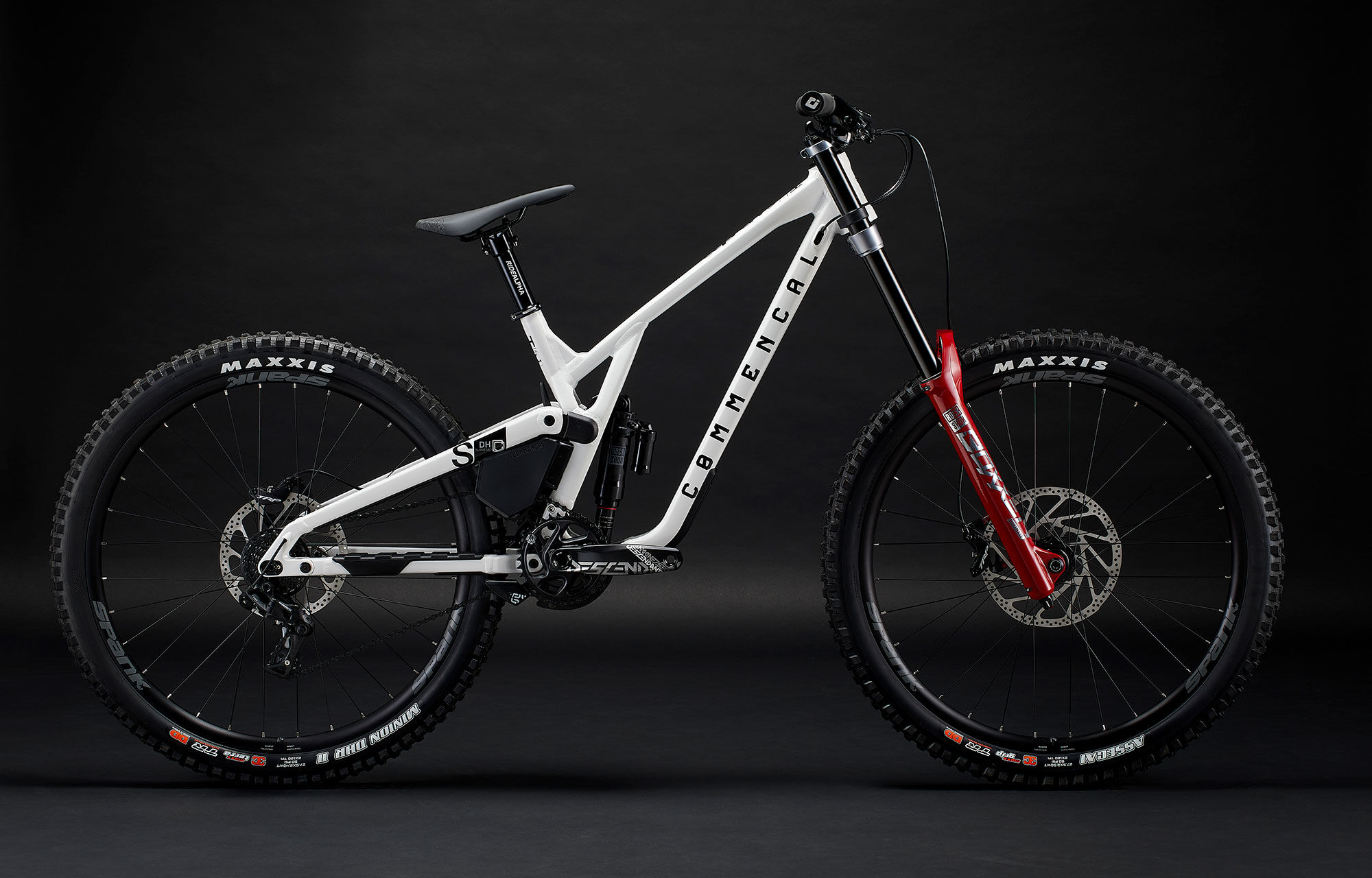 自転車本体 Commencal Supreme COMMENCAL SUPREME DH V5 XS PURE WHITE: The Ultimate Kids' Downhill