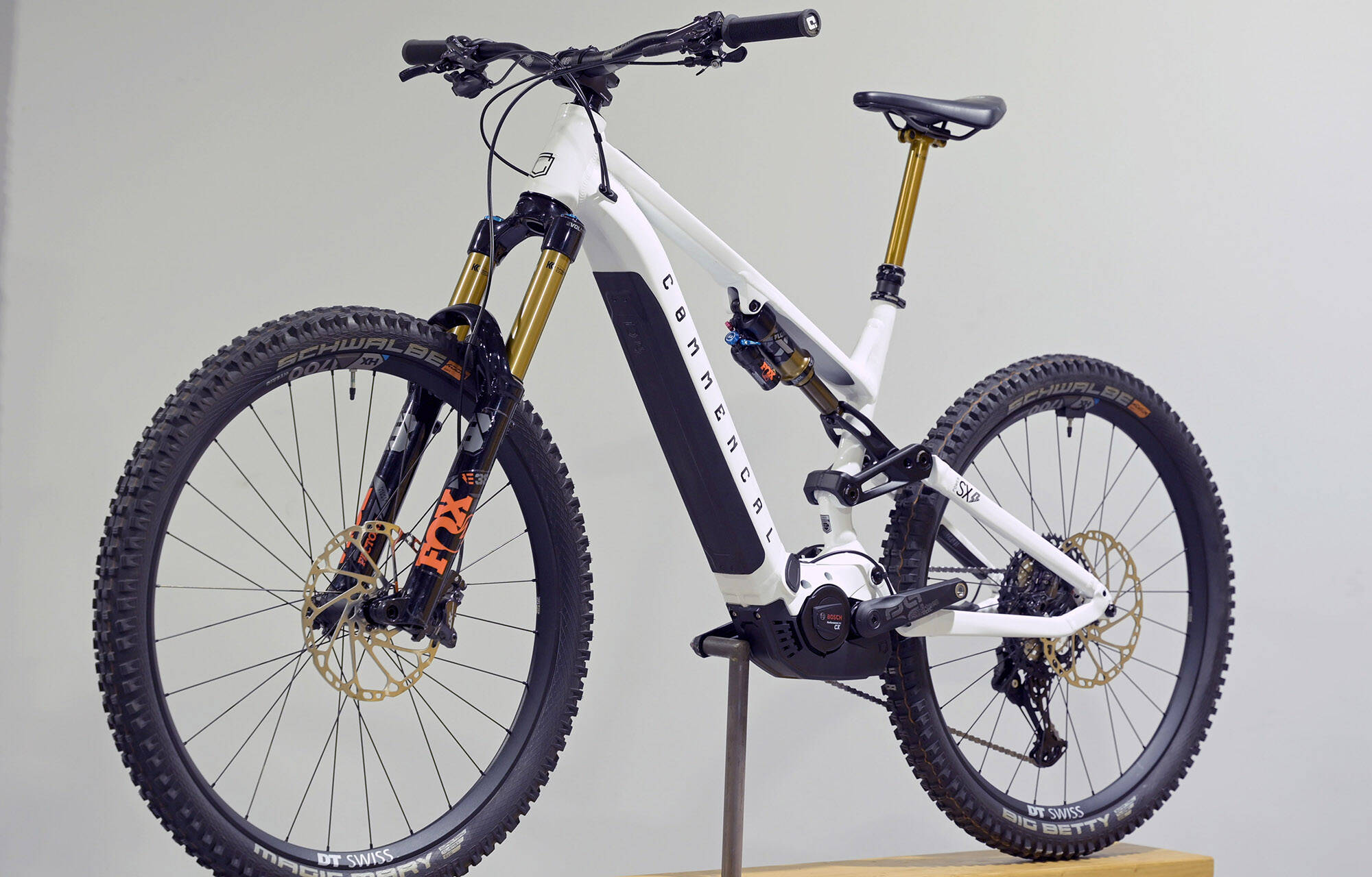 COMMENCAL META POWER SX BOSCH SIGNATURE PURE WHITE - L (22181903) 254 km image large number 4