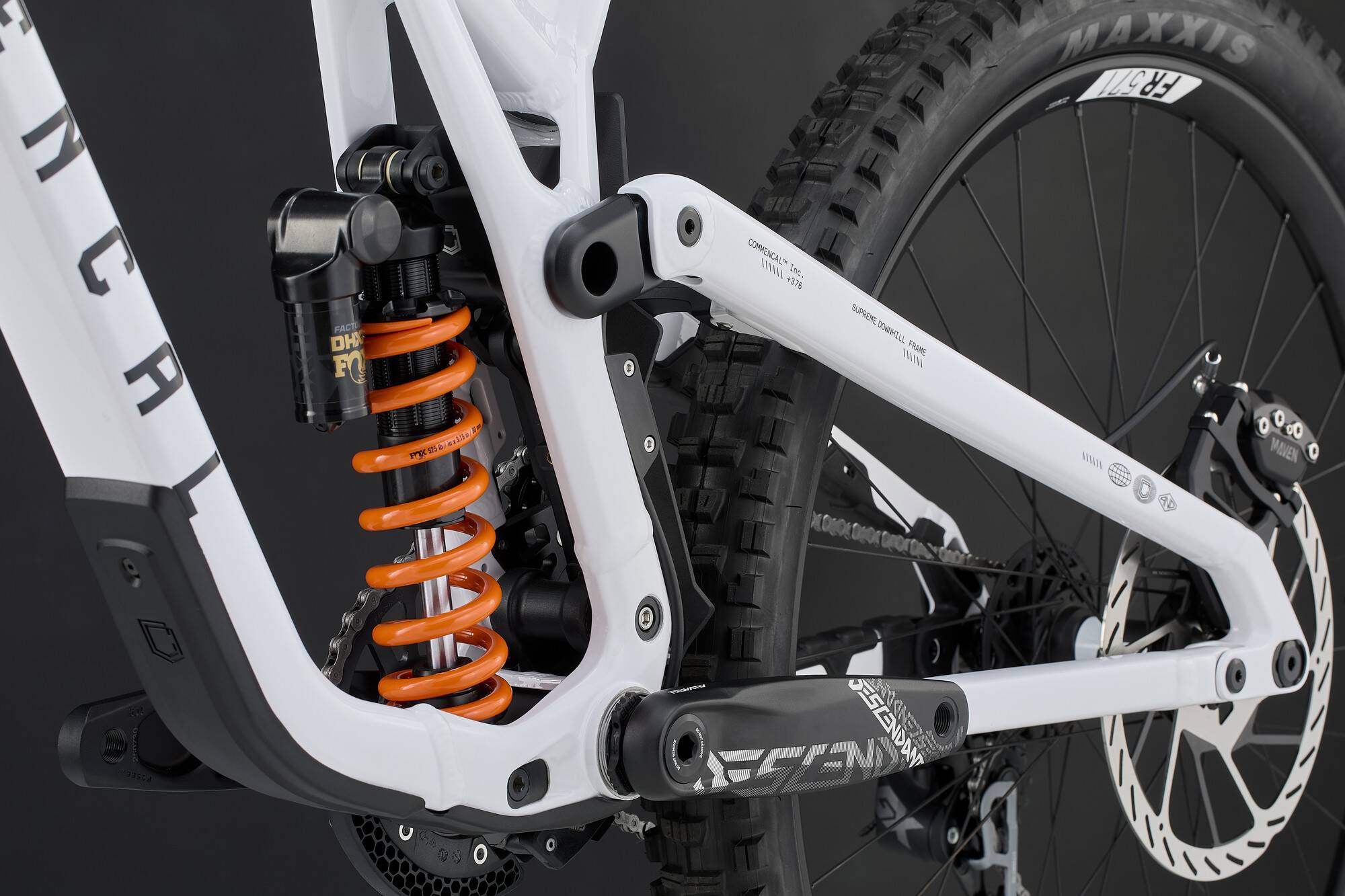 COMMENCAL SUPREME DH V5 SIGNATURE PURE WHITE 2026 image large number 7