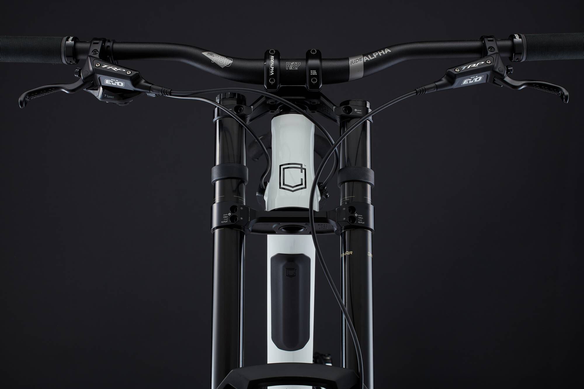 COMMENCAL FRS PARK PURE WHITE – Freeride & Bike Park Machine
