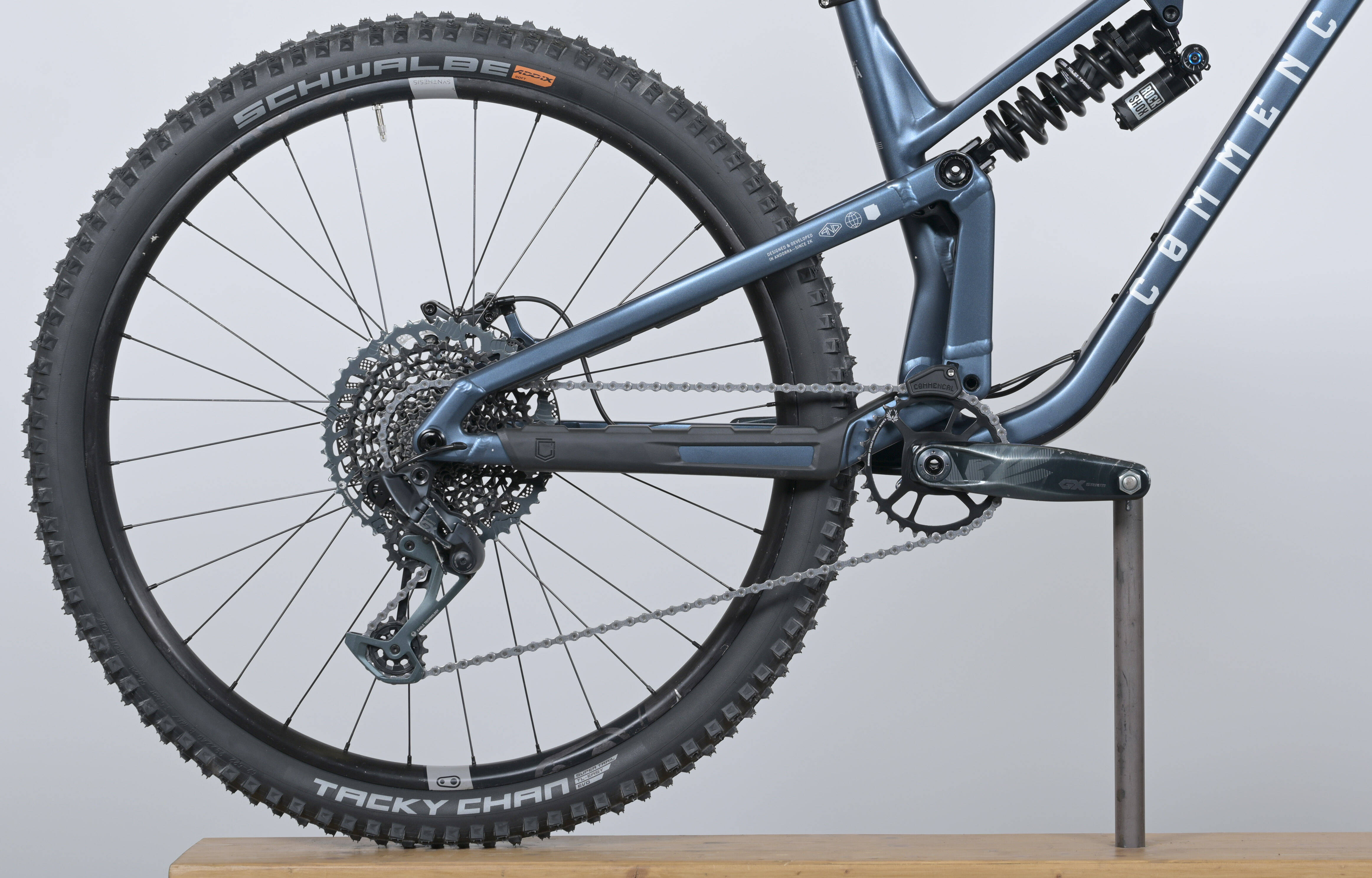 COMMENCAL META V5 RACE SPARKLY BLUE - M (23121302) image large number 0