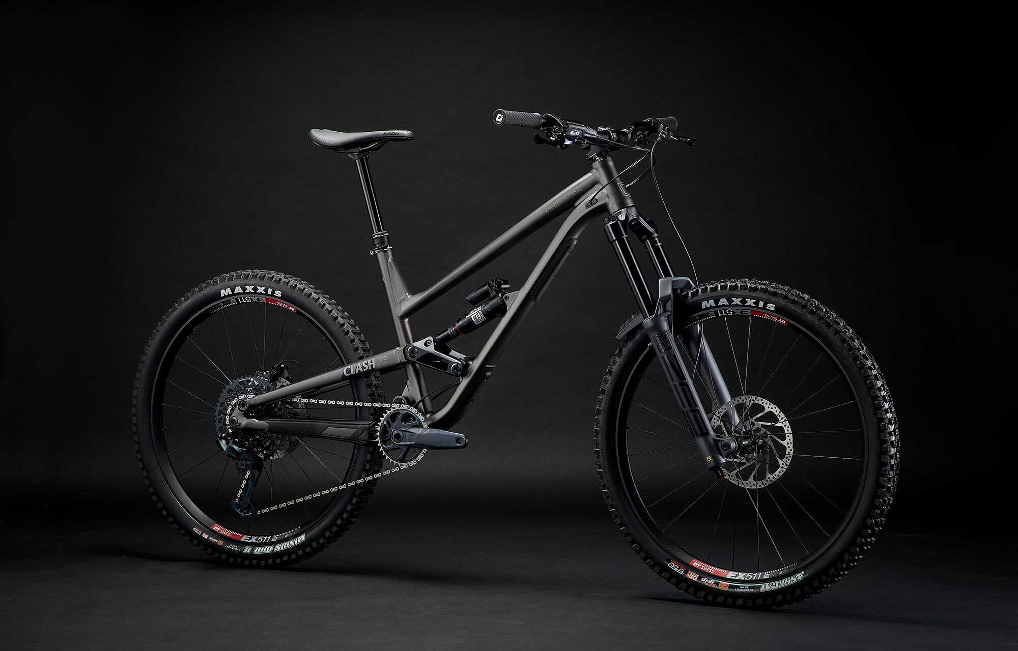 COMMENCAL CLASH RACE DARK SLATE NEW ROCKSHOX image large number 1