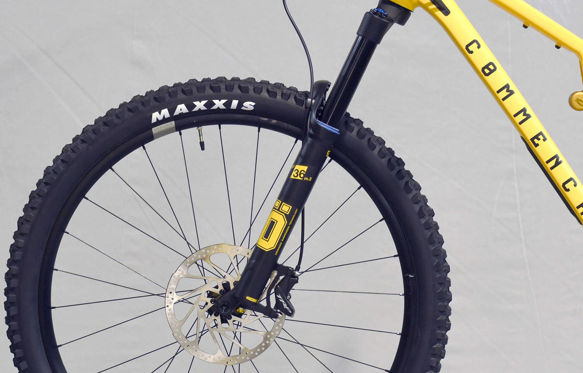 COMMENCAL META V5 OHLINS EDITION YELLOW - L (23122403) image large number 4