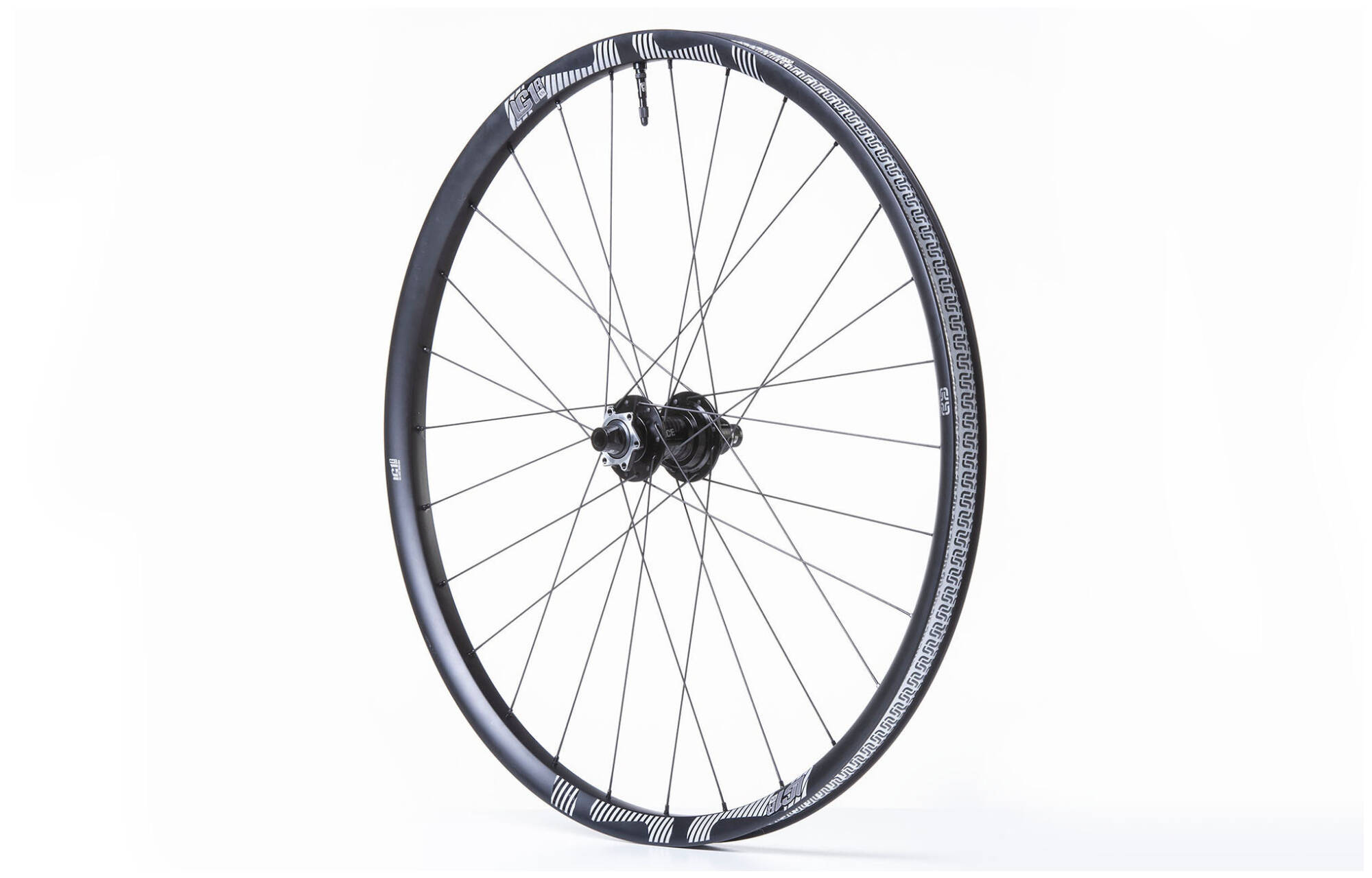 E13 LG1 RACE CARBON ENDURO 12 X 148 BOOST REAR WHEEL 29" SRAM XD image cover number 0