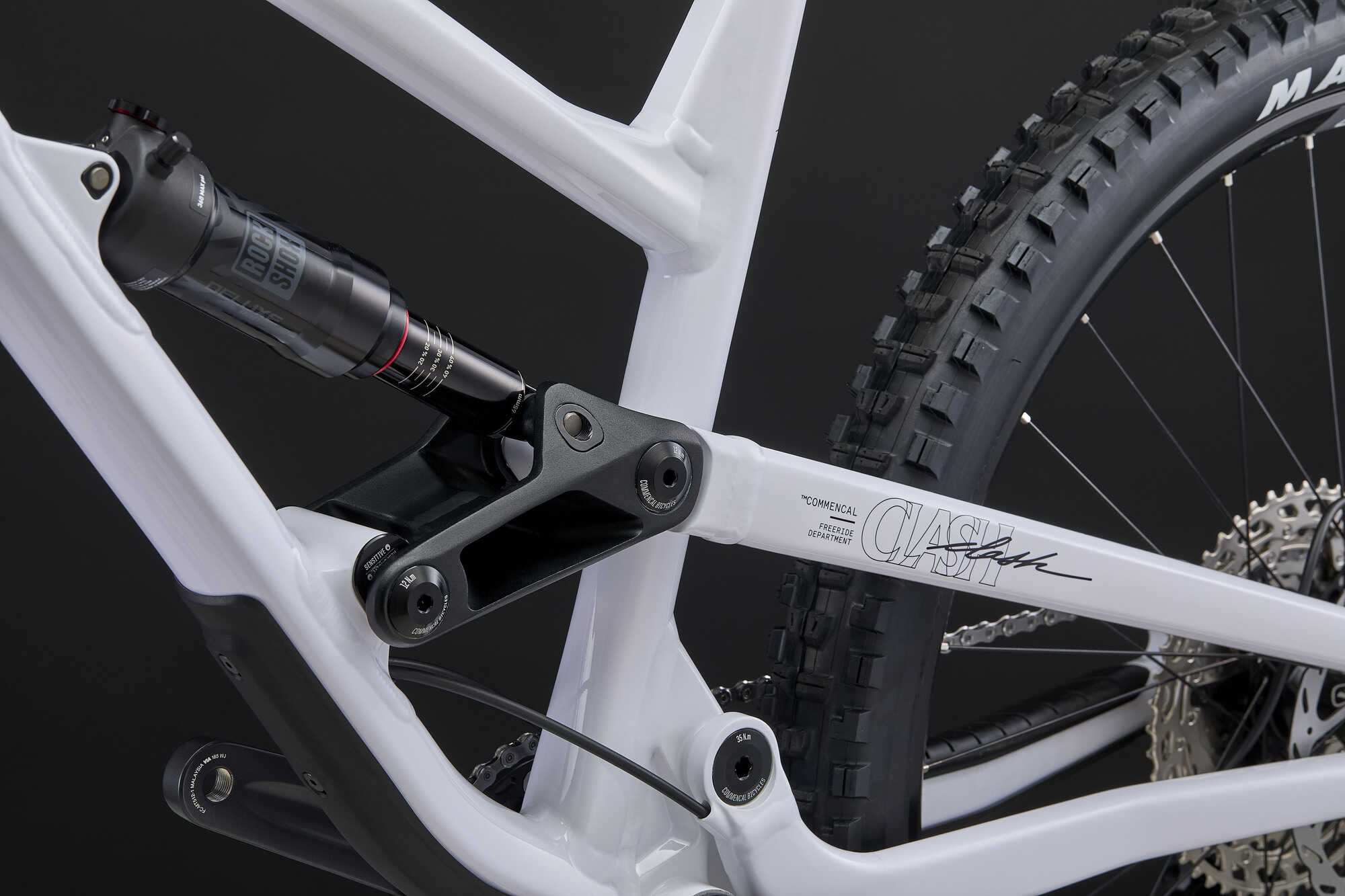 COMMENCAL CLASH MARZO PURE WHITE 2027 image large number 8