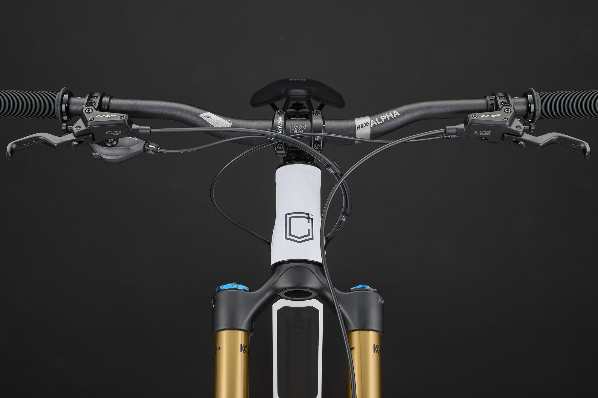 COMMENCAL CLASH SIGNATURE PURE WHITE 2026