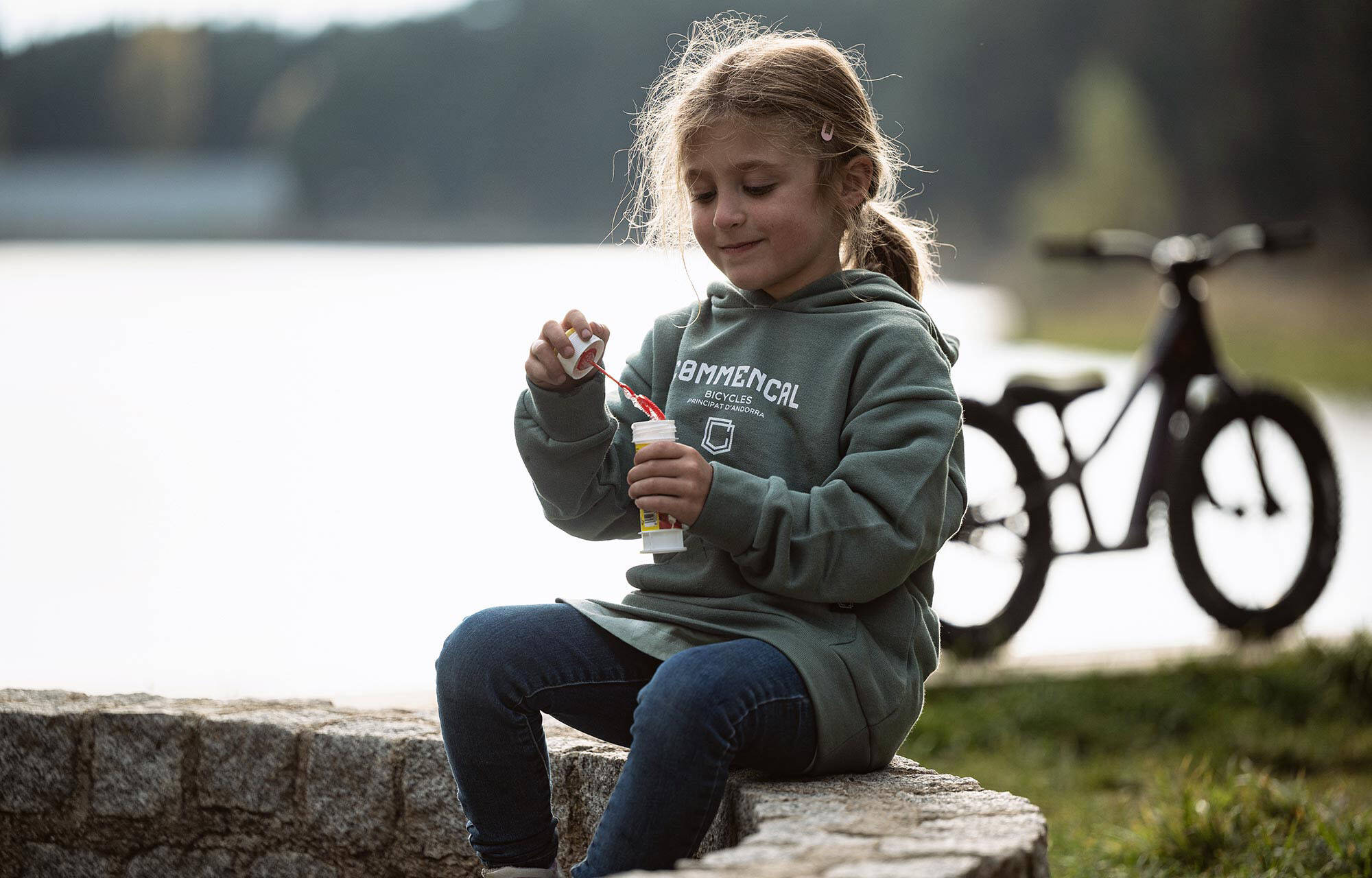 SUDADERA COMMENCAL KIDS CORPORATE SWAMP image large number 6