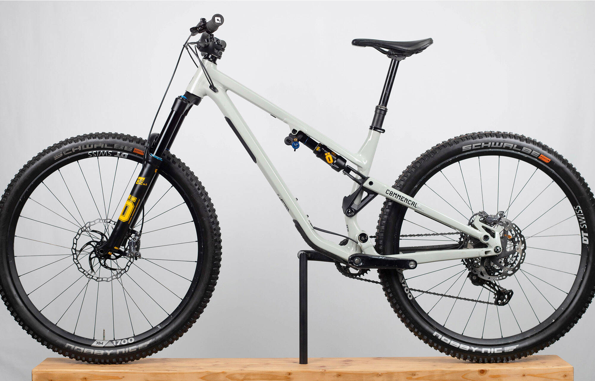 COMMENCAL META TR V4 OHLINS ASH GREY (M) image large number 2