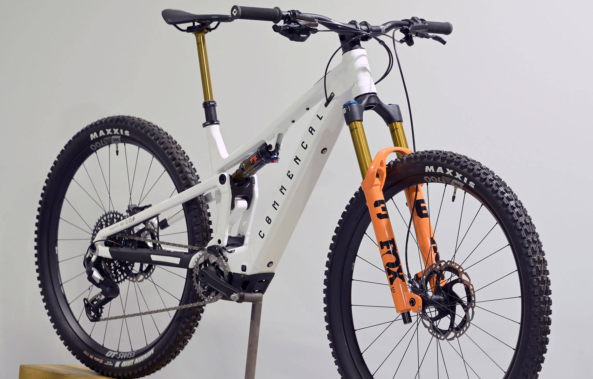 COMMENCAL T.E.M.P.O. POWER SIGNATURE EAGLE 90 - M (25120602) 0 km image large number 2
