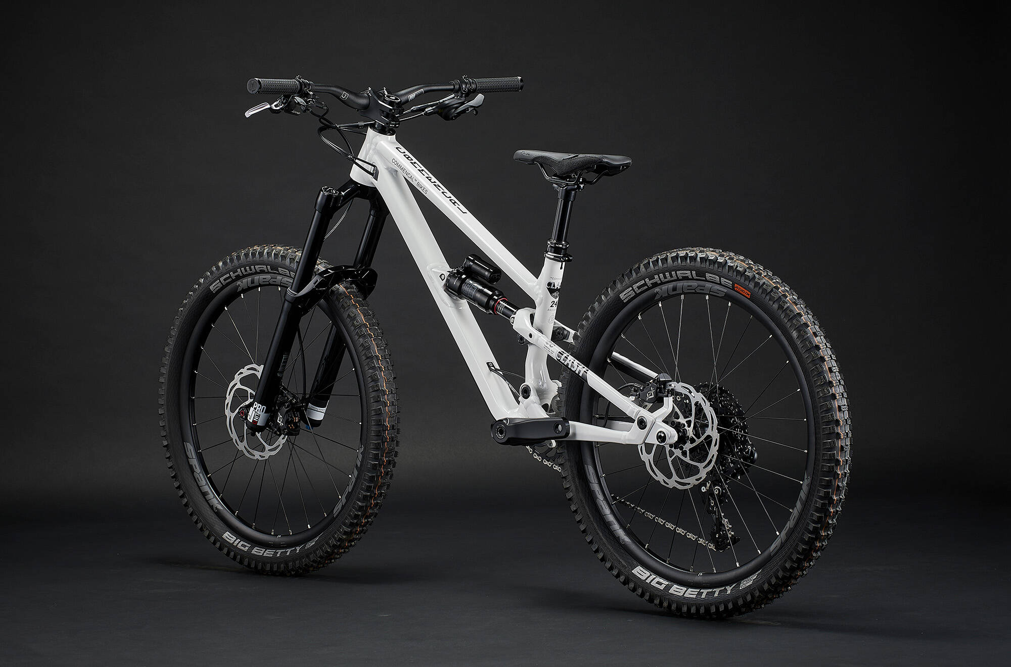 COMMENCAL CLASH 24 V2 PURE WHITE image large number 2