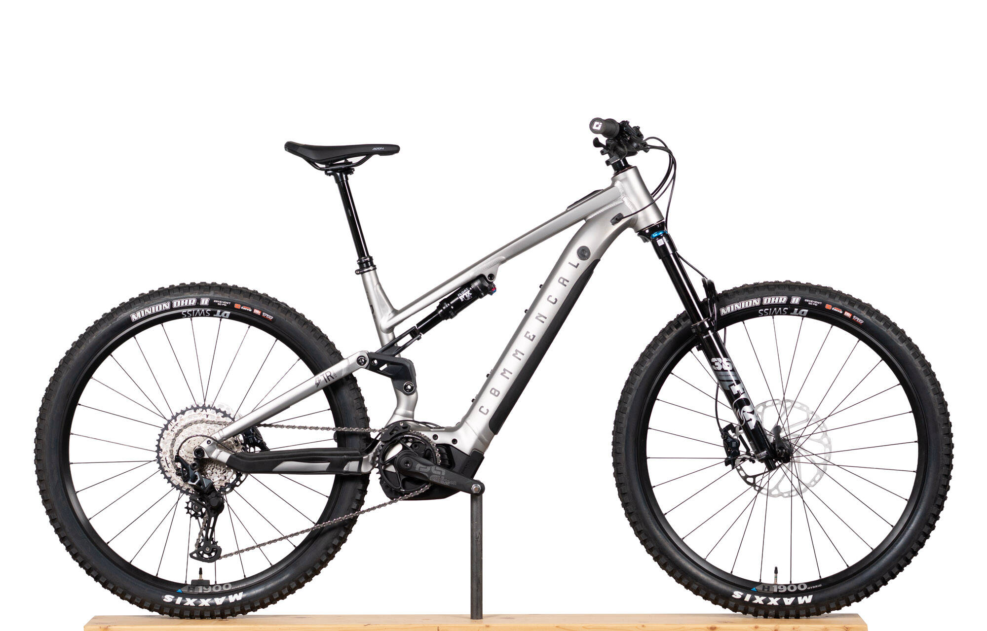 COMMENCAL META POWER TR BOSCH ESSENTIAL SILVER image number null