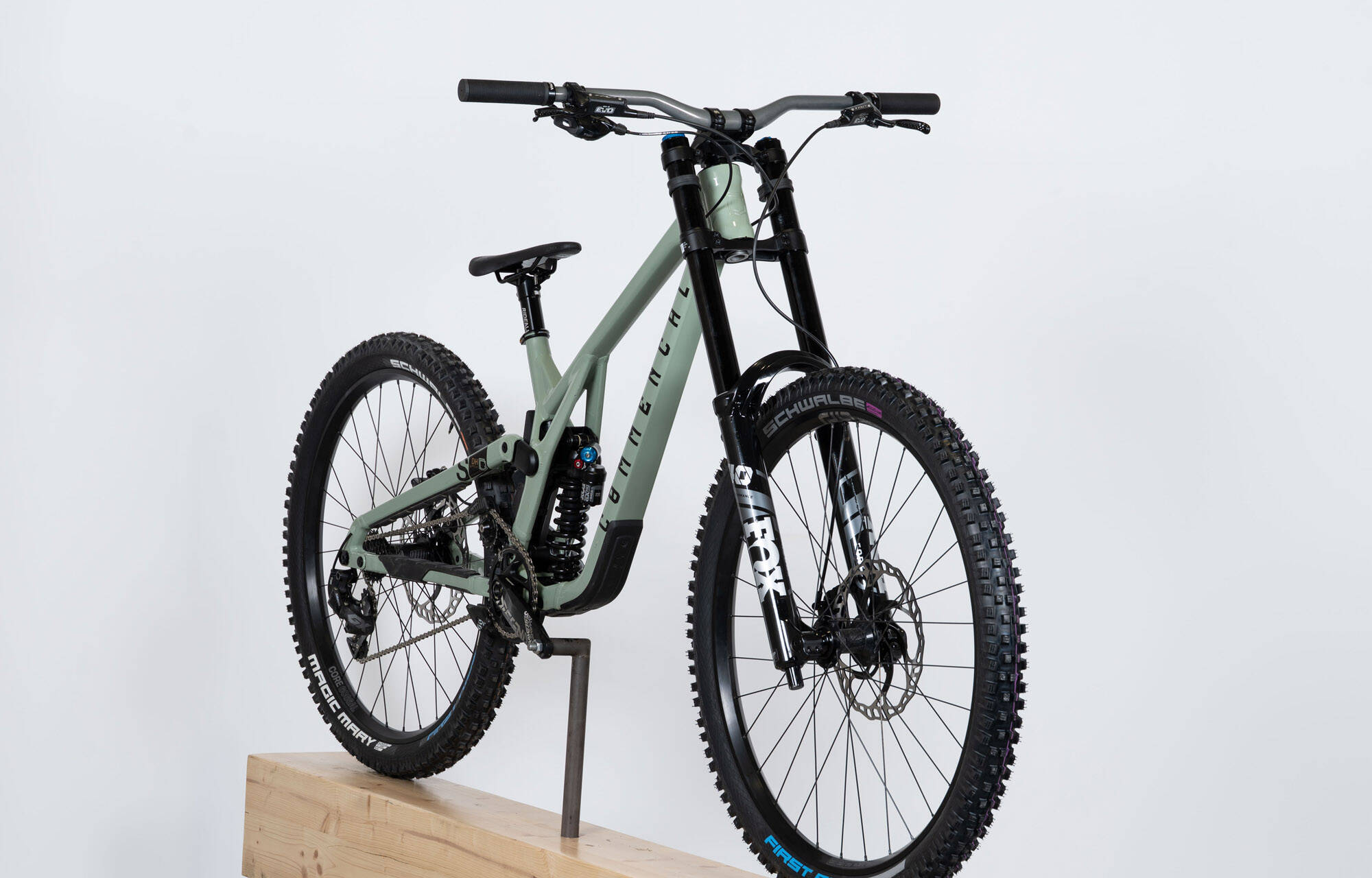 COMMENCAL SUPREME DH V5 ESSENTIAL HERITAGE GREEN - S (22150801) image large number 2
