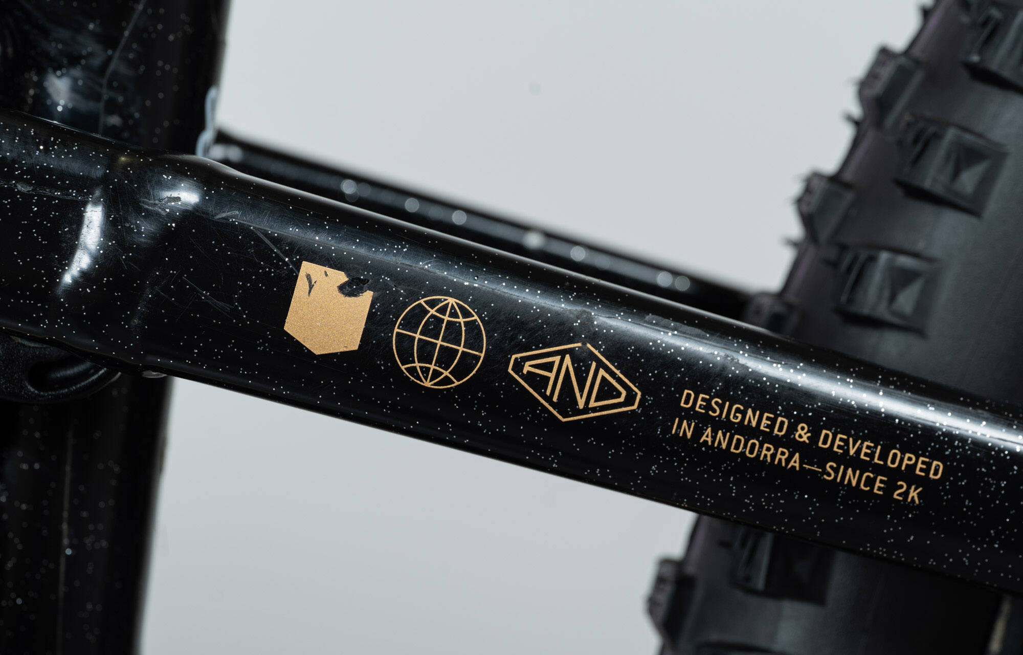 COMMENCAL META V5 T-TYPE GLITTERY BLACK ALC - L (23100043) image large number 17