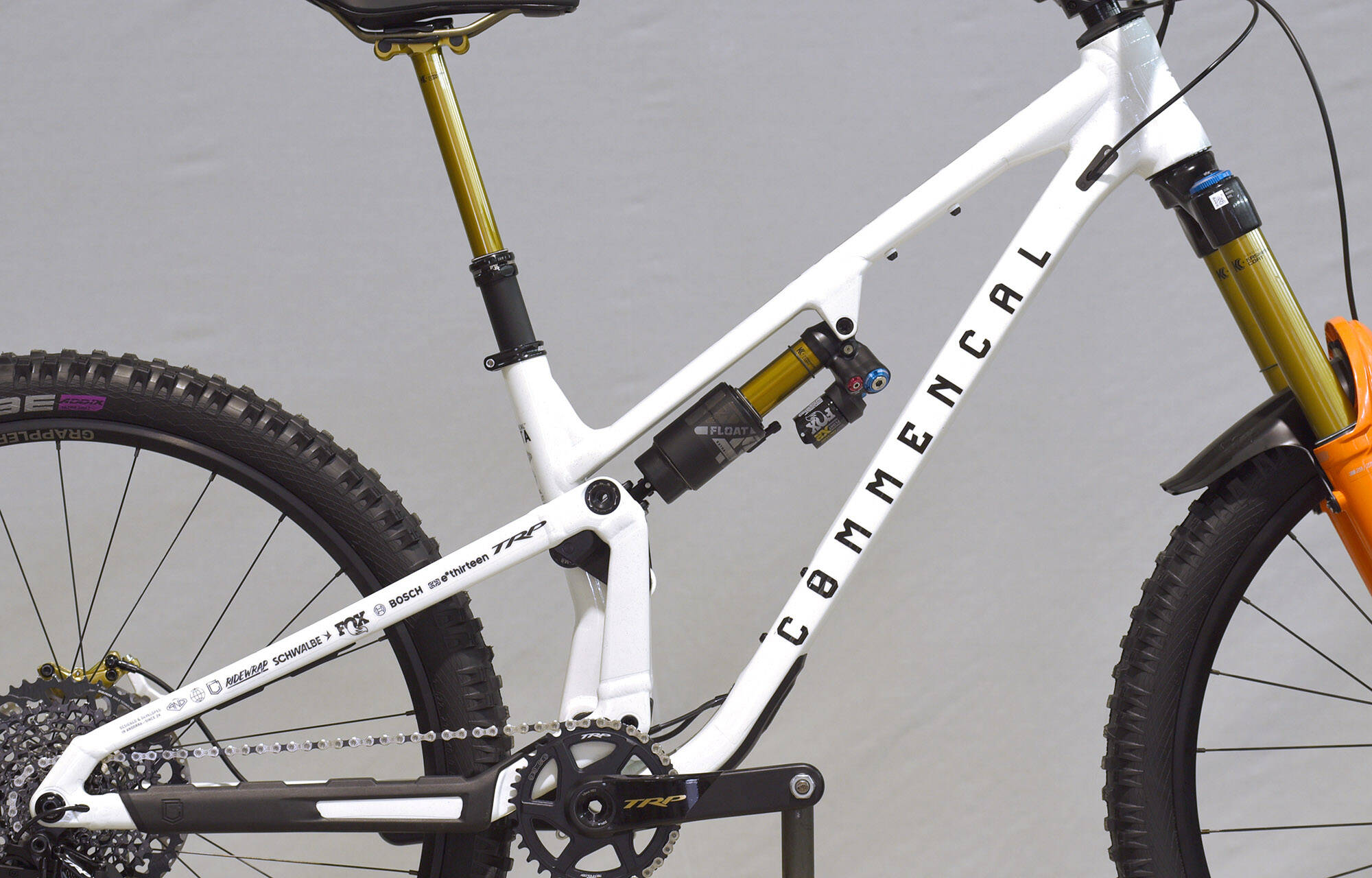 COMMENCAL META V5 CLEAR SILVER [COMMENCAL TEAM] ALC - S (24100019) image large number 1