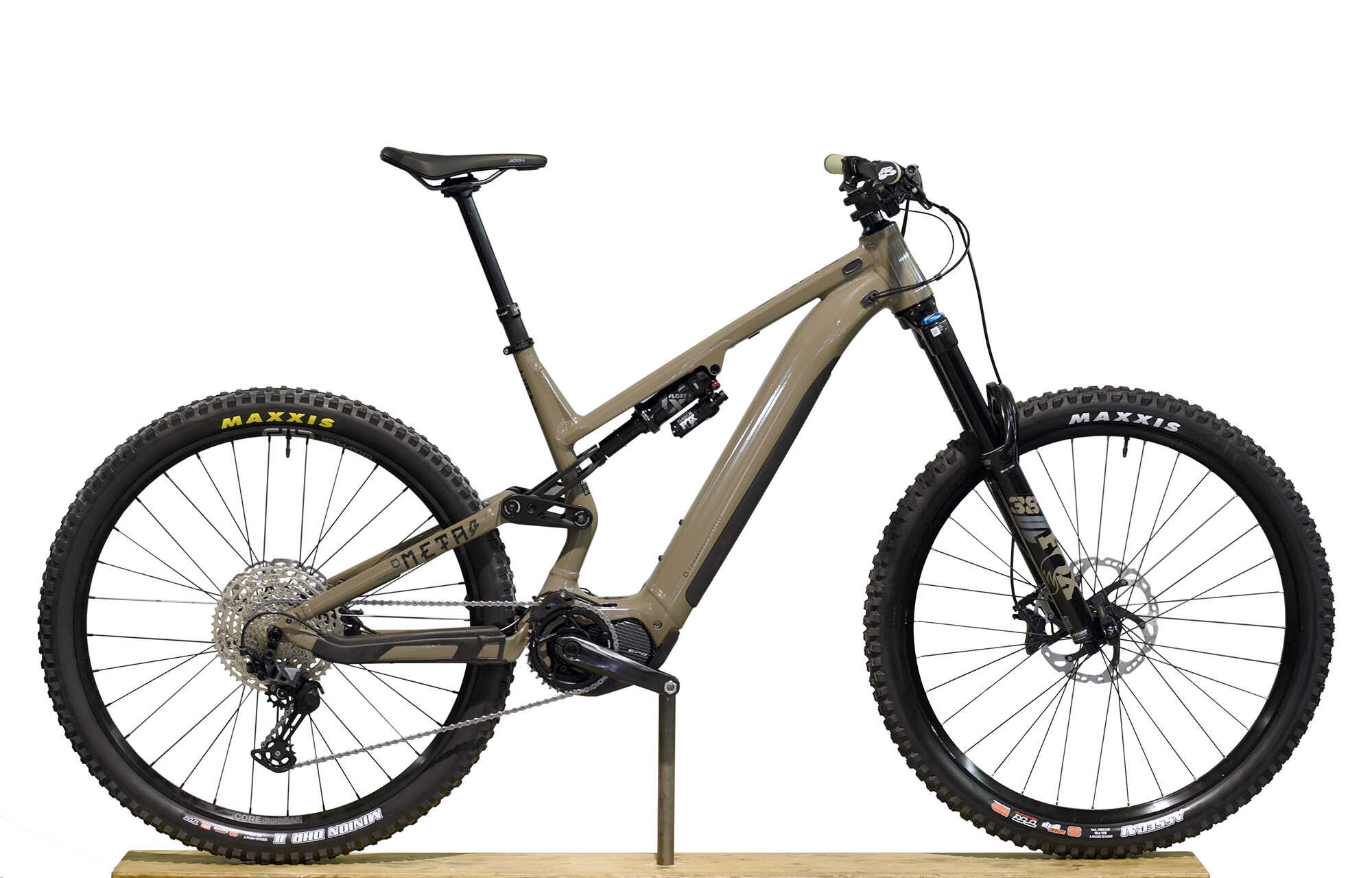 COMMENCAL META POWER AM SHIMANO ESSENTIAL DIRT - L (21181503) 1377 km image number null