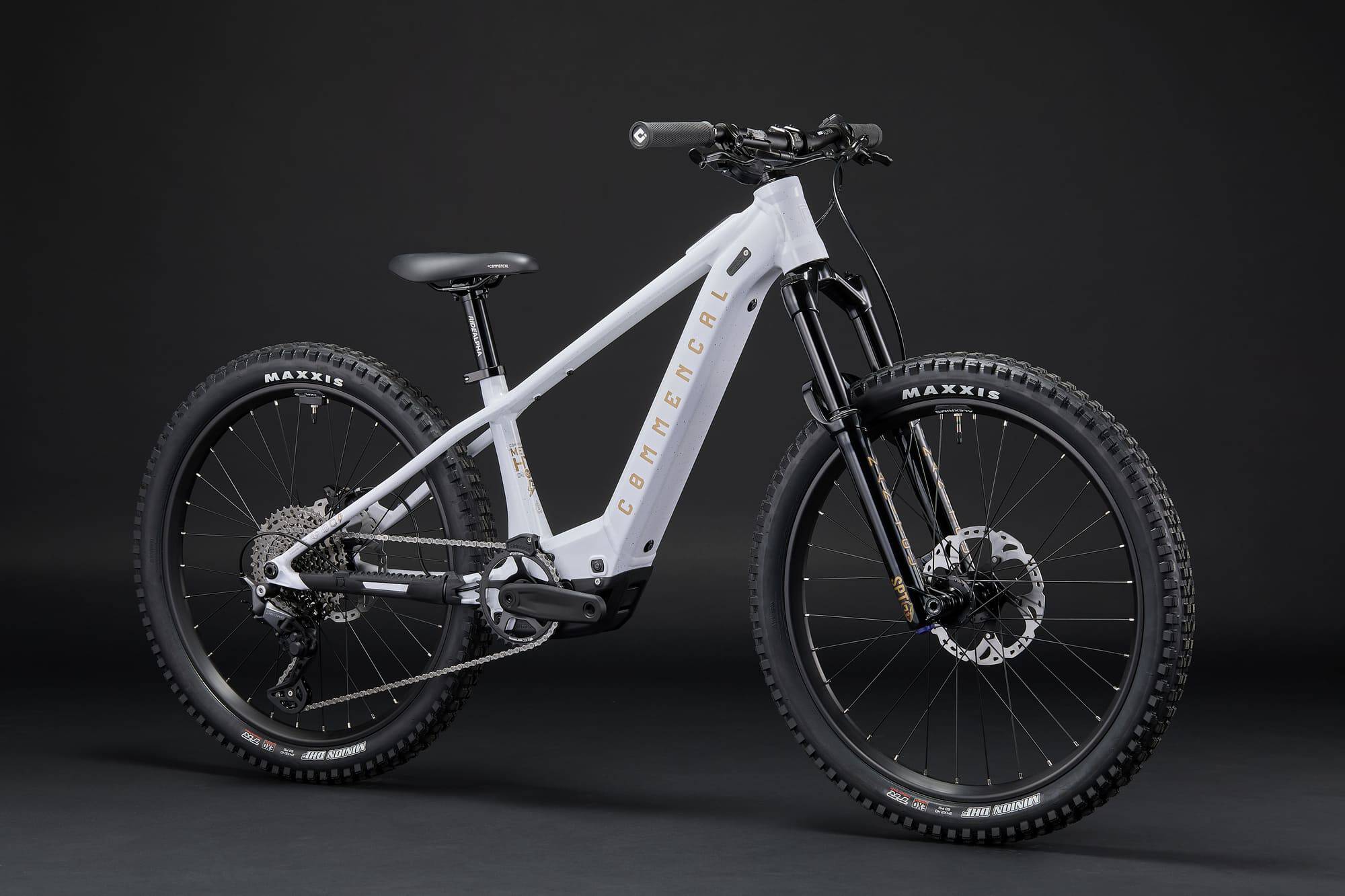 COMMENCAL META HT 24 POWER GLITTERY WHITE 2026 image large number 1
