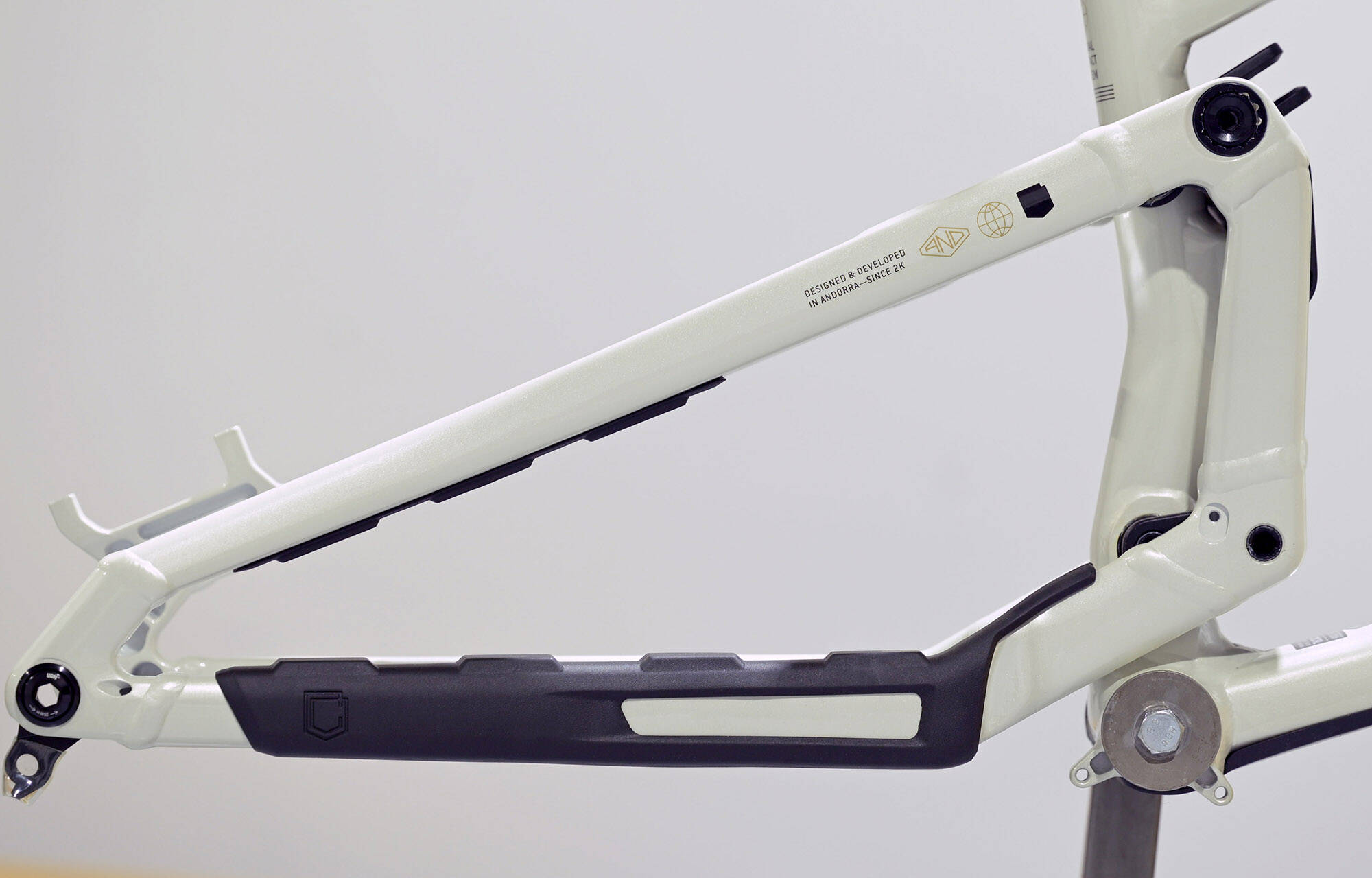 FRAME COMMENCAL META SX V5 CLEAR SILVER - M (23230402) image large number 0