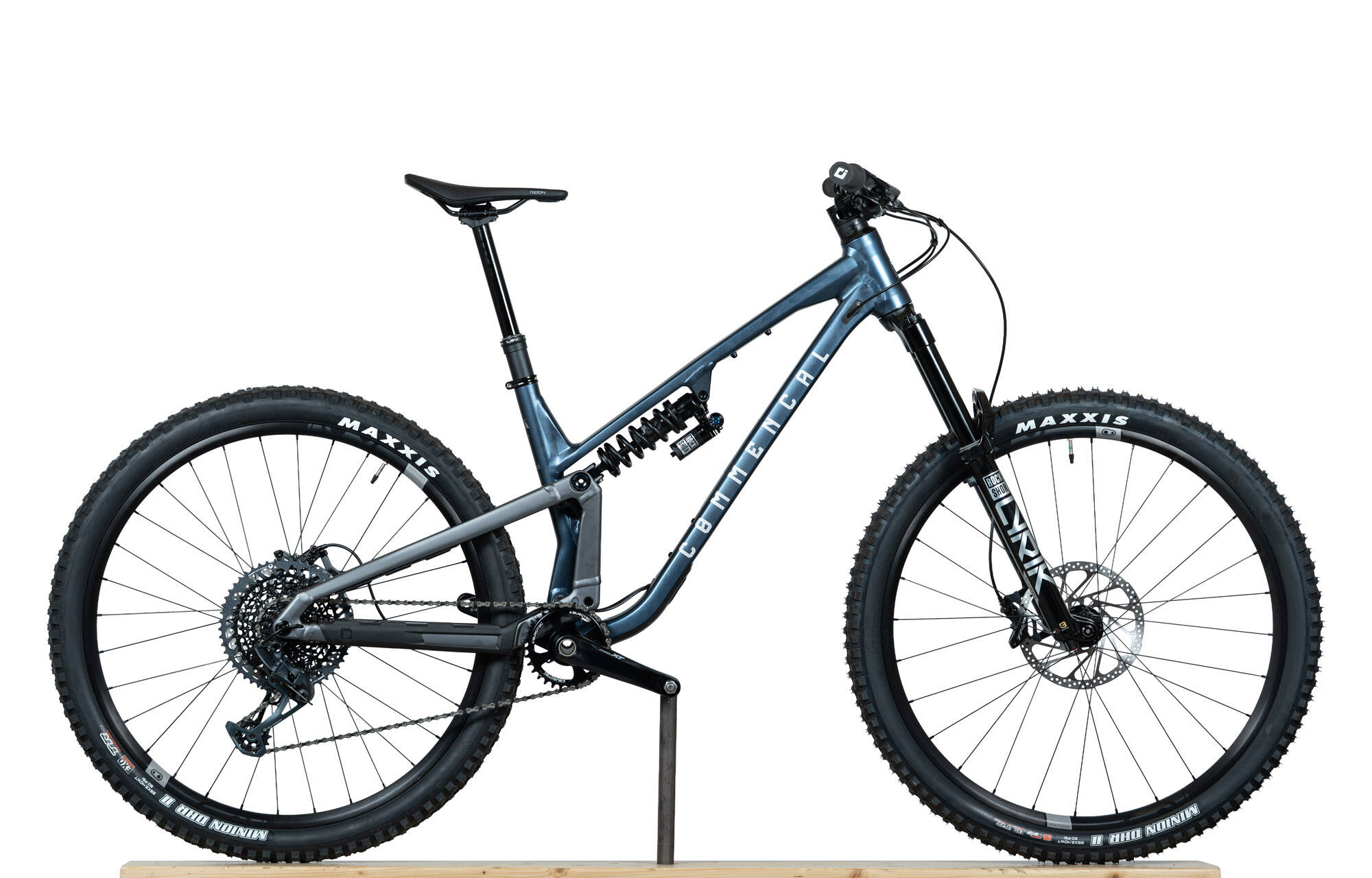 COMMENCAL META V5 RACE SPARKLY BLUE - M (23121302) image number null