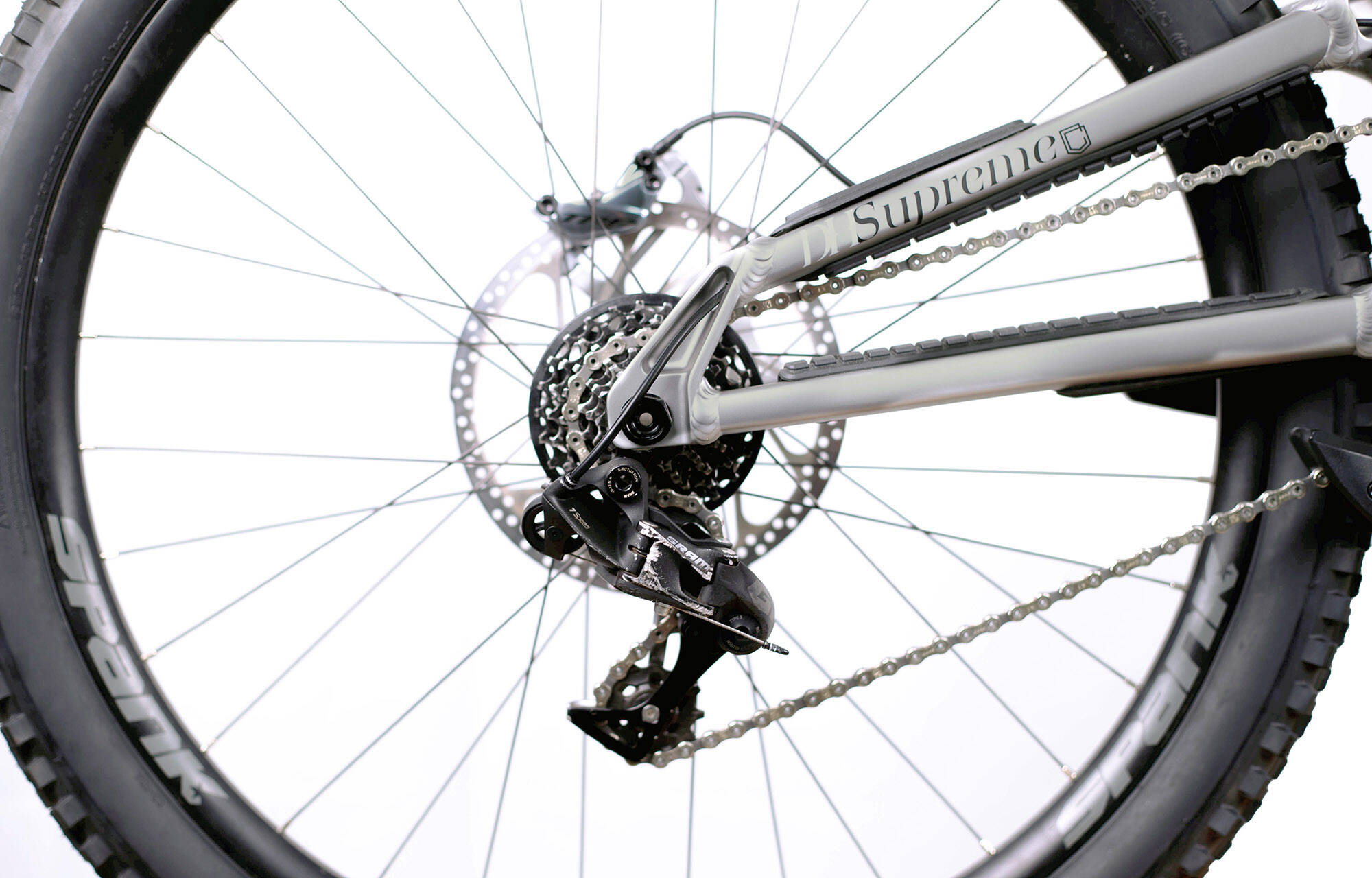 COMMENCAL SUPREME DH V4 XS SILVER (22170900) image large number 1