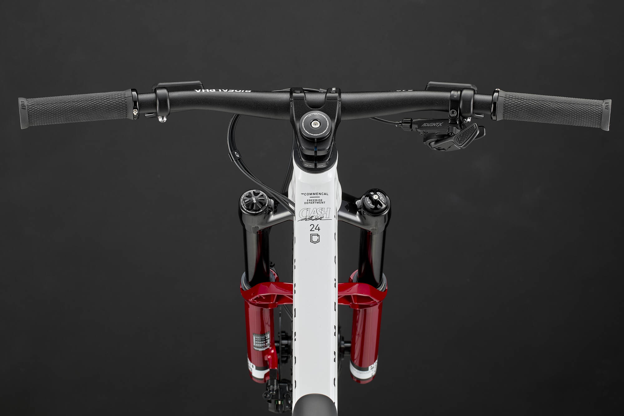 COMMENCAL CLASH 24 PURE WHITE 2027 image large number 3