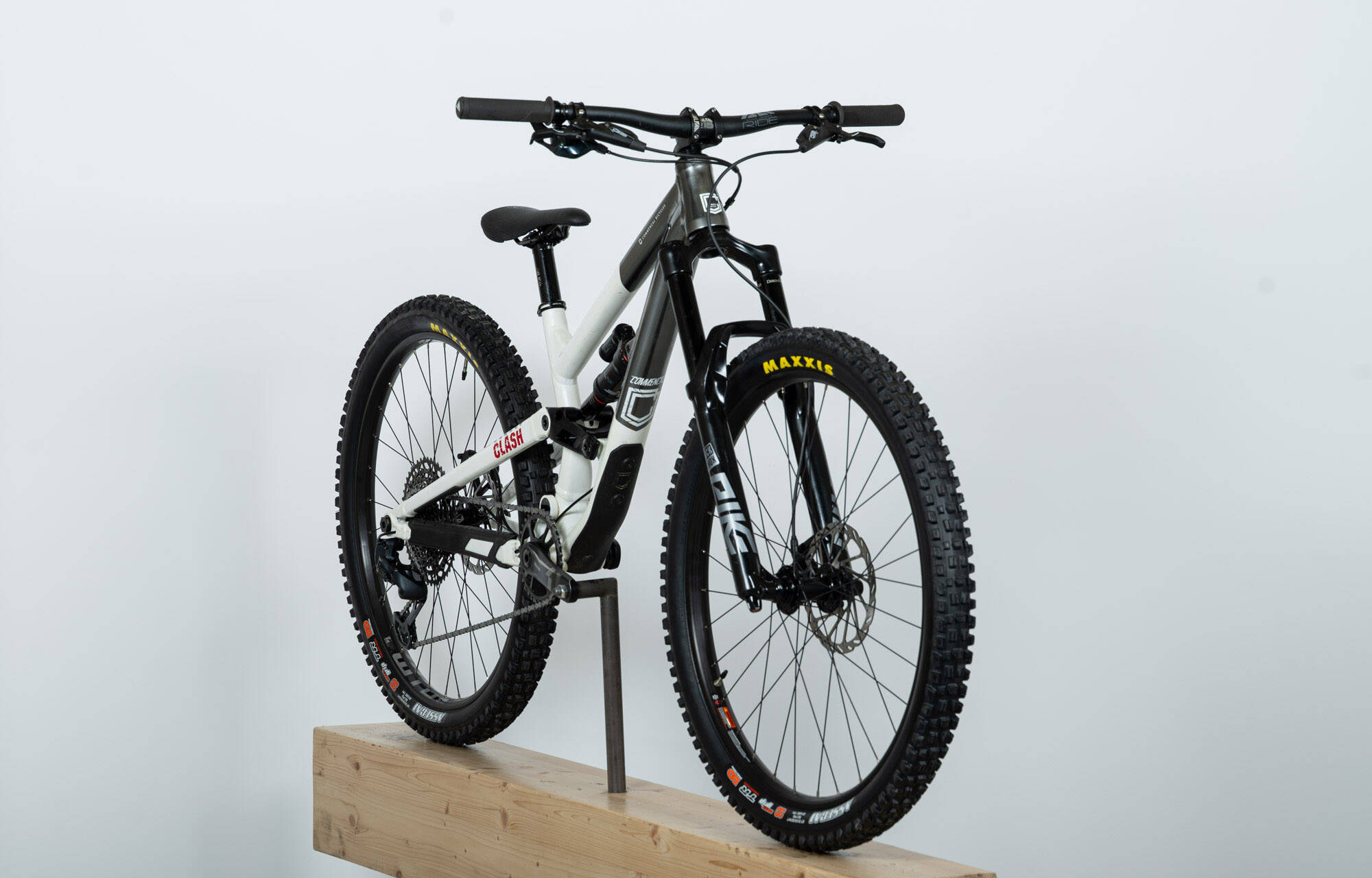 COMMENCAL CLASH JR PEARL WHITE & CHROME - (21170600) image large number 2