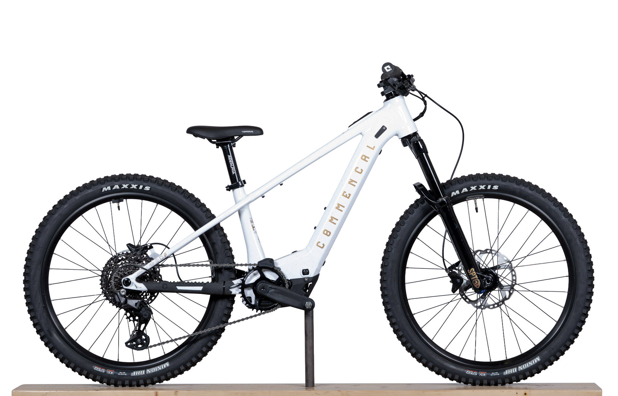 COMMENCAL META HT 24 POWER GLITTERY WHITE - (24173700) 3km image number null