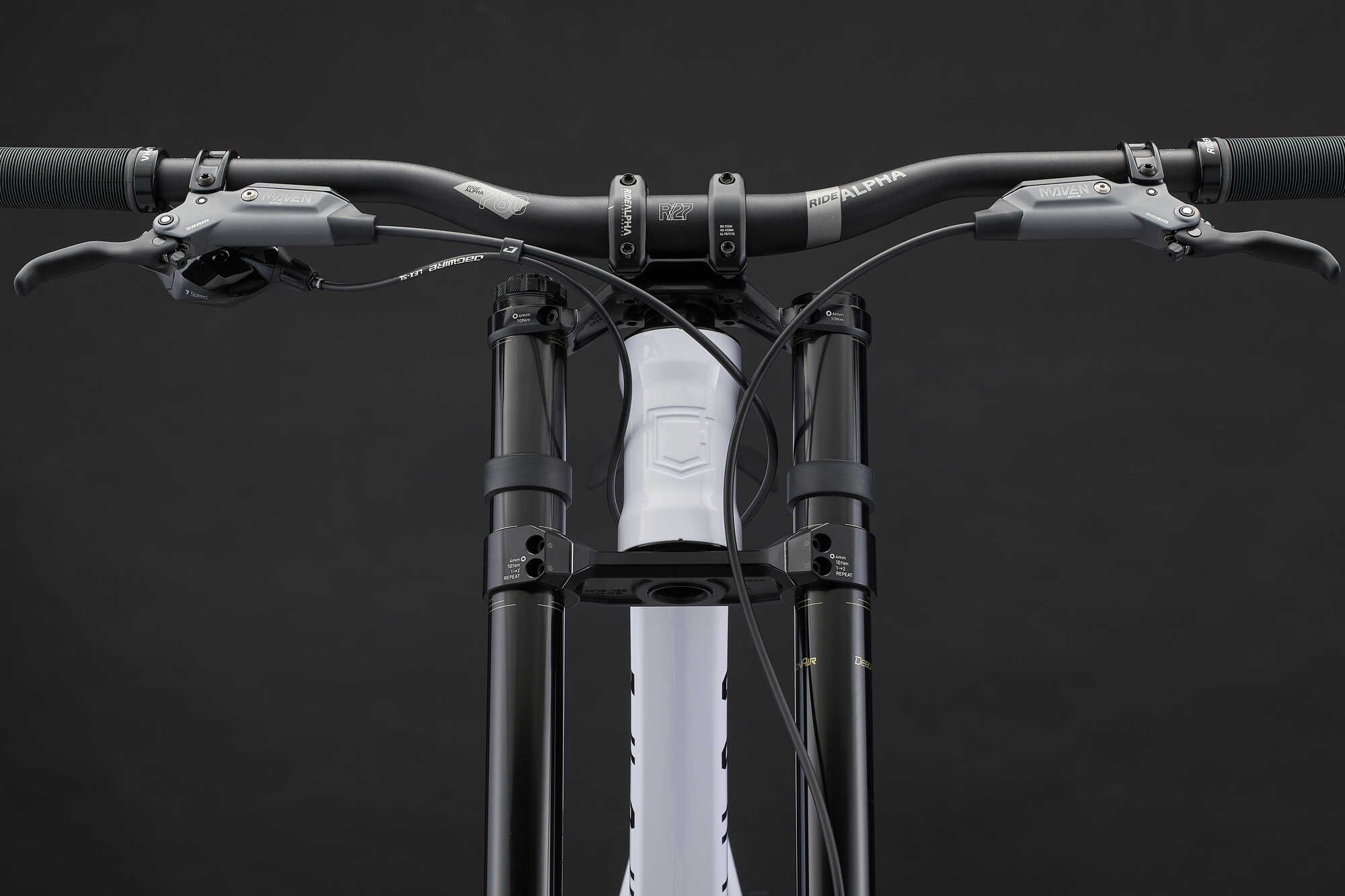 COMMENCAL SUPREME DH V5 ROCKSHOX PURE WHITE 2026 image large number 4