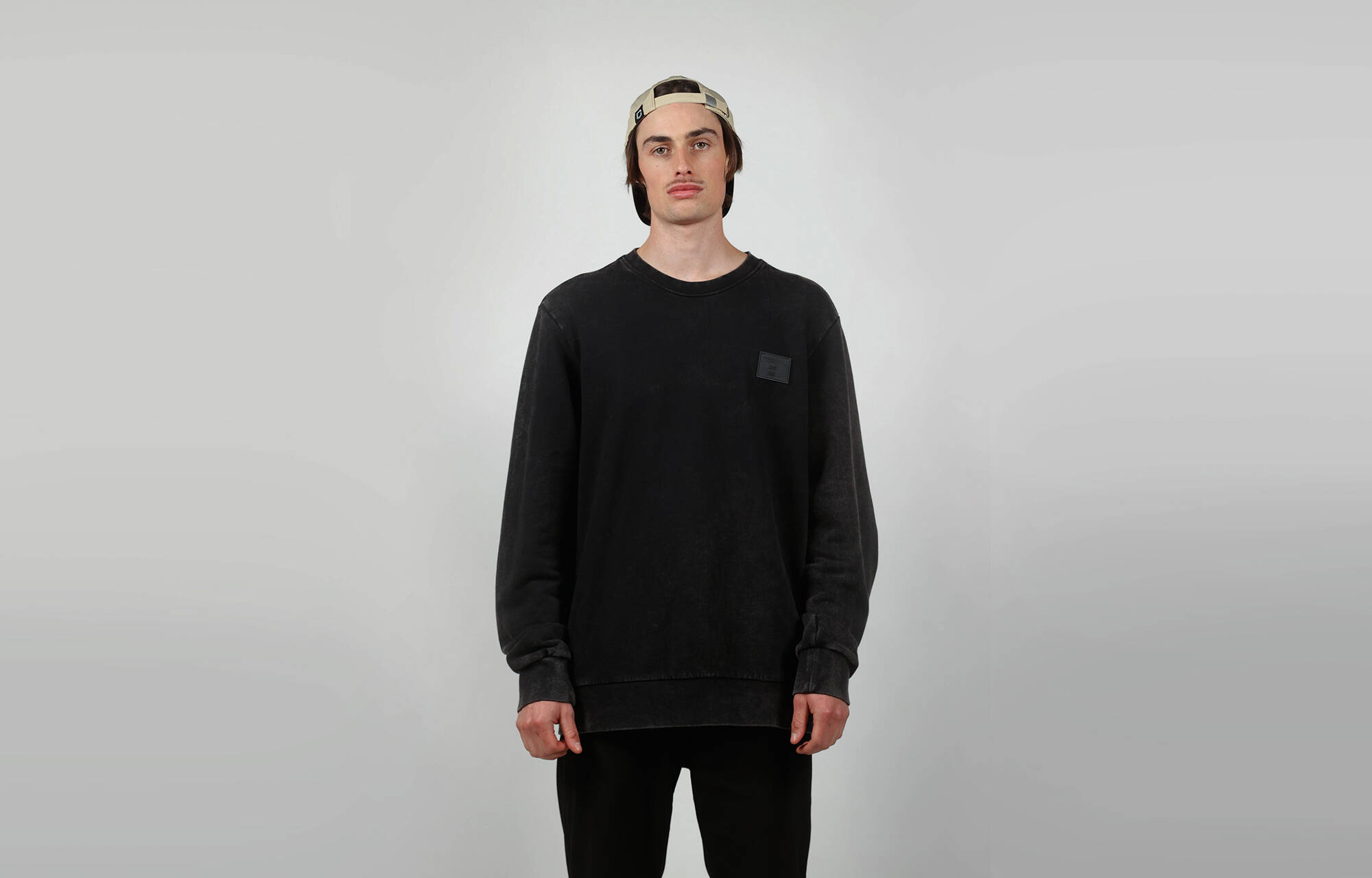 CREWNECK COMMENCAL REGULAR FIT WASHED BLACK image cover number 0
