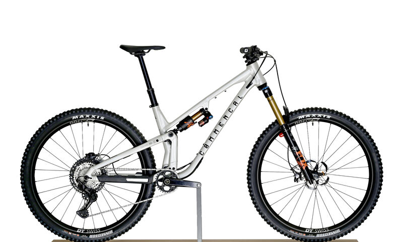 COMMENCAL META V5 SIGNATURE CLEAR SILVER - M (24METAV5SWAPM)