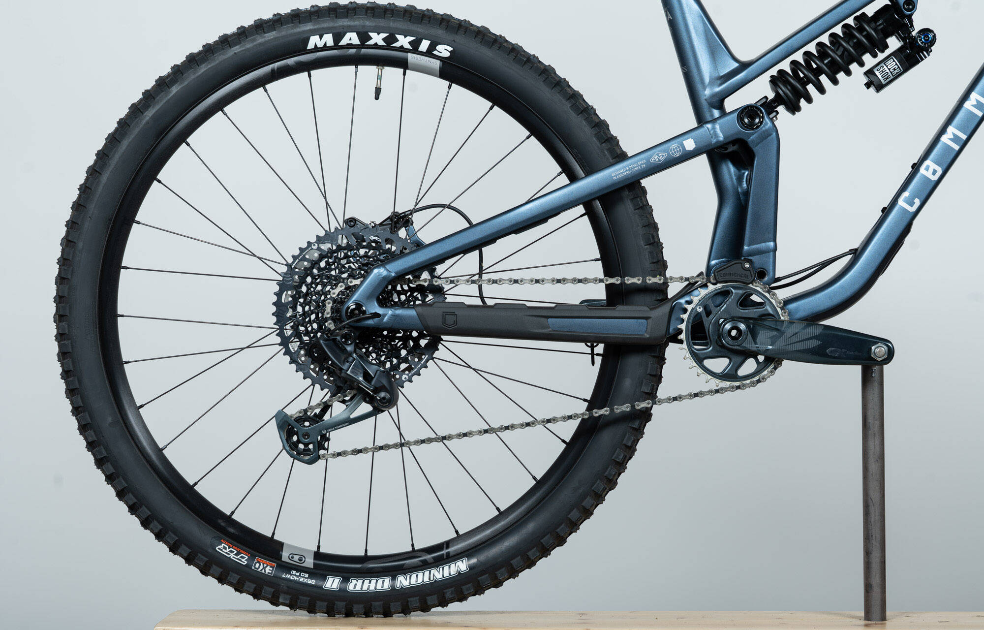 COMMENCAL META V5 RACE SPARKLY BLUE - XL (23121304) image large number 0