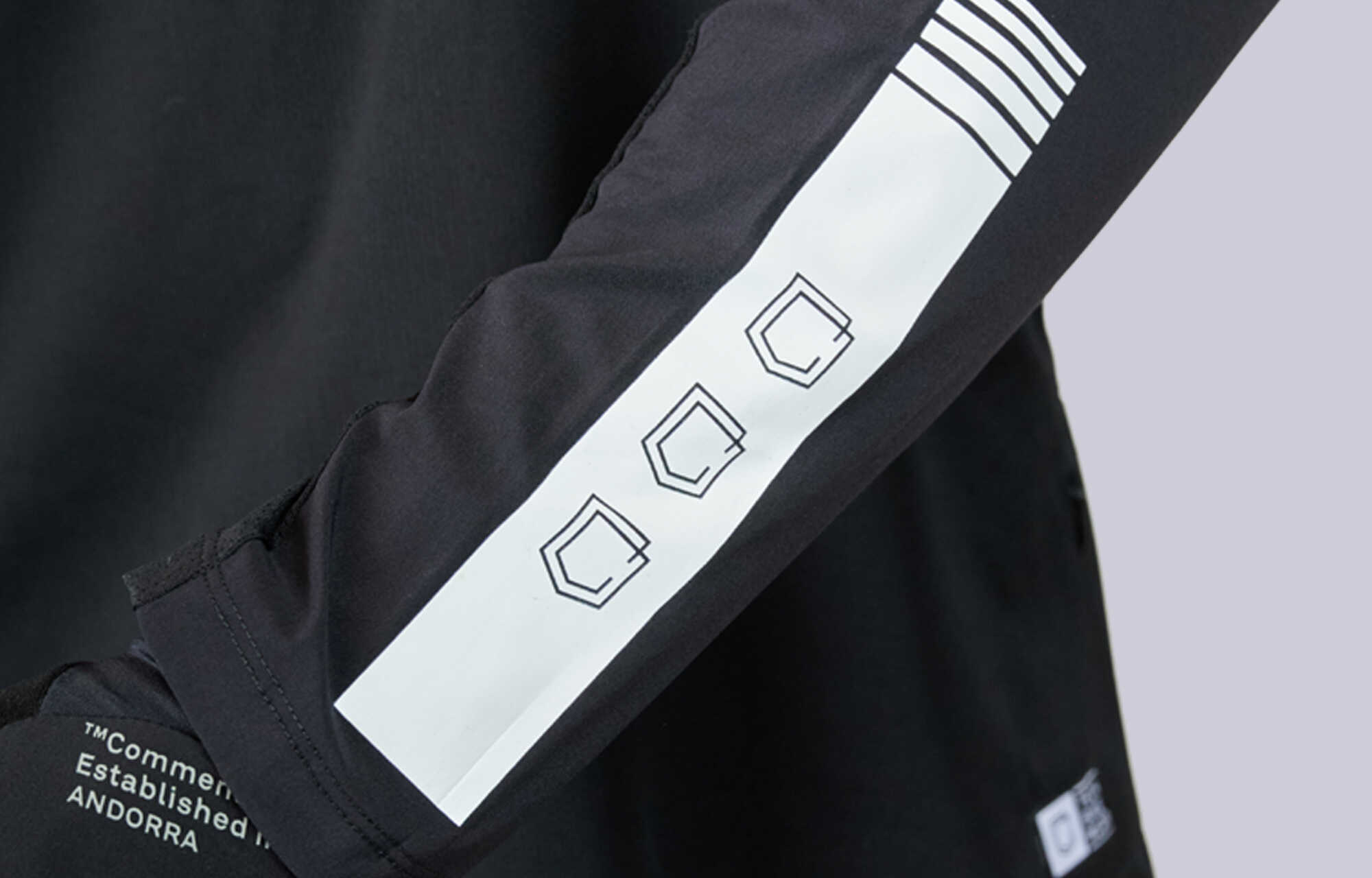 COMMENCAL LANGARM TRIKOT HARDTECH ESSENTIAL BLACK image large number 2