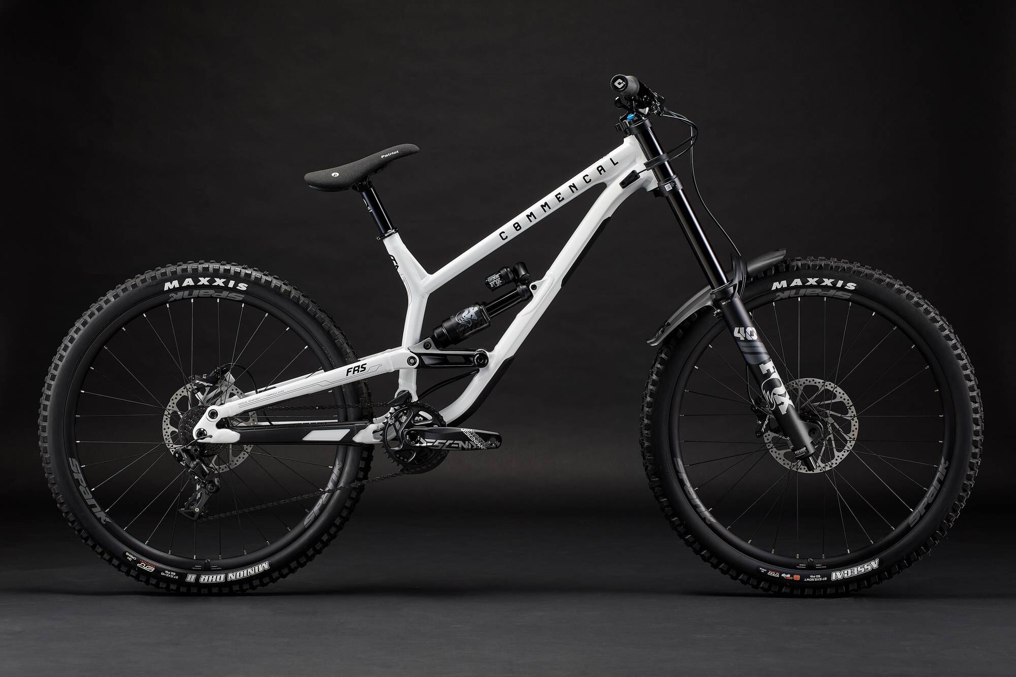 COMMENCAL FRS ESSENTIAL PURE WHITE - Ultimate Freeride DH Bike