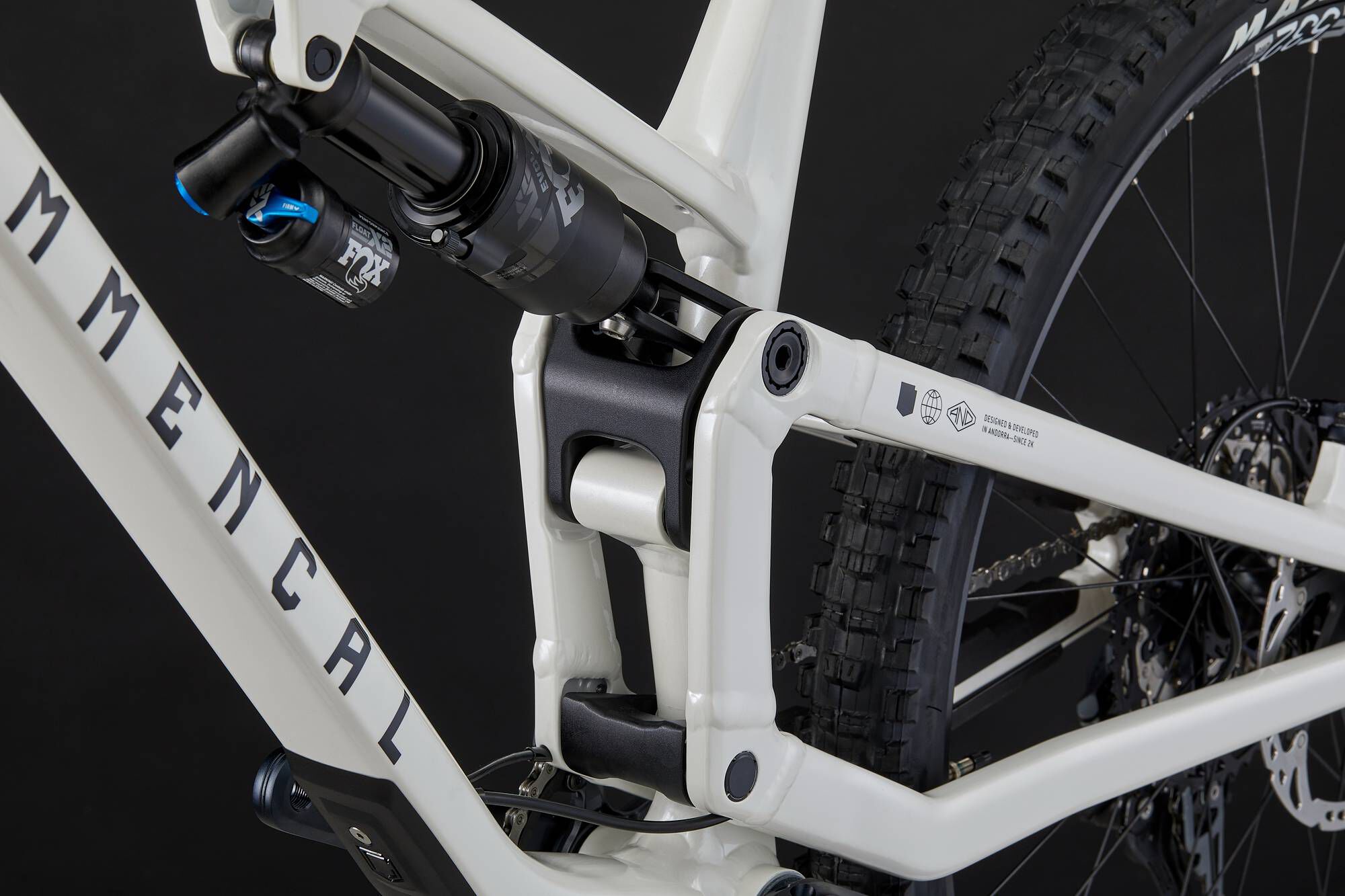 COMMENCAL META SX V5 ESSENTIAL CLEAR SILVER - High-Performance