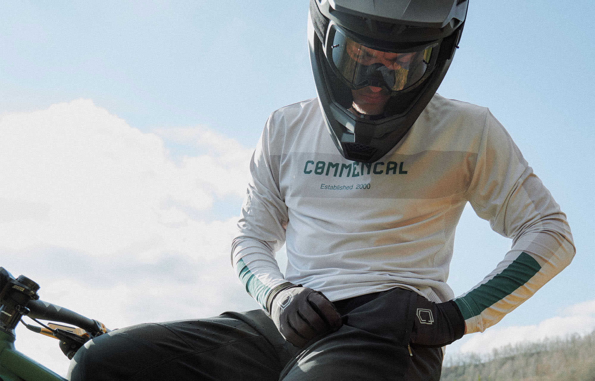 COMMENCAL LANGARM TRIKOT LIGHTECH RACE GREY POLYCHROM image large number 3