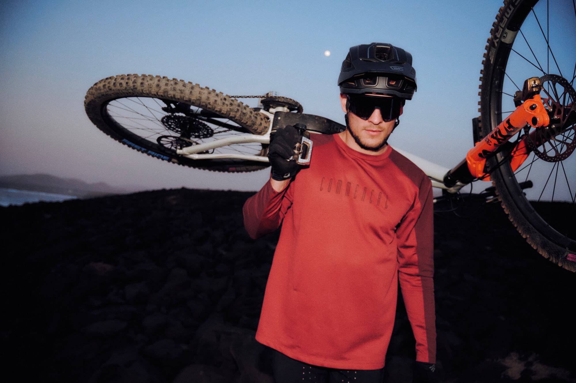 MAILLOT COMMENCAL HARDTECH MANGA LARGA BITONES RED DIRT image large number 6