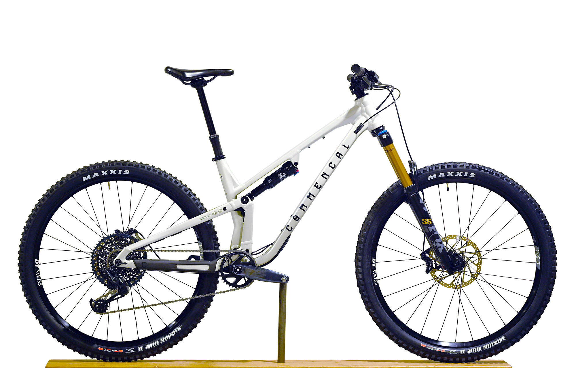COMMENCAL META V5 PURE WHITE ALC - M (24100032) image number null
