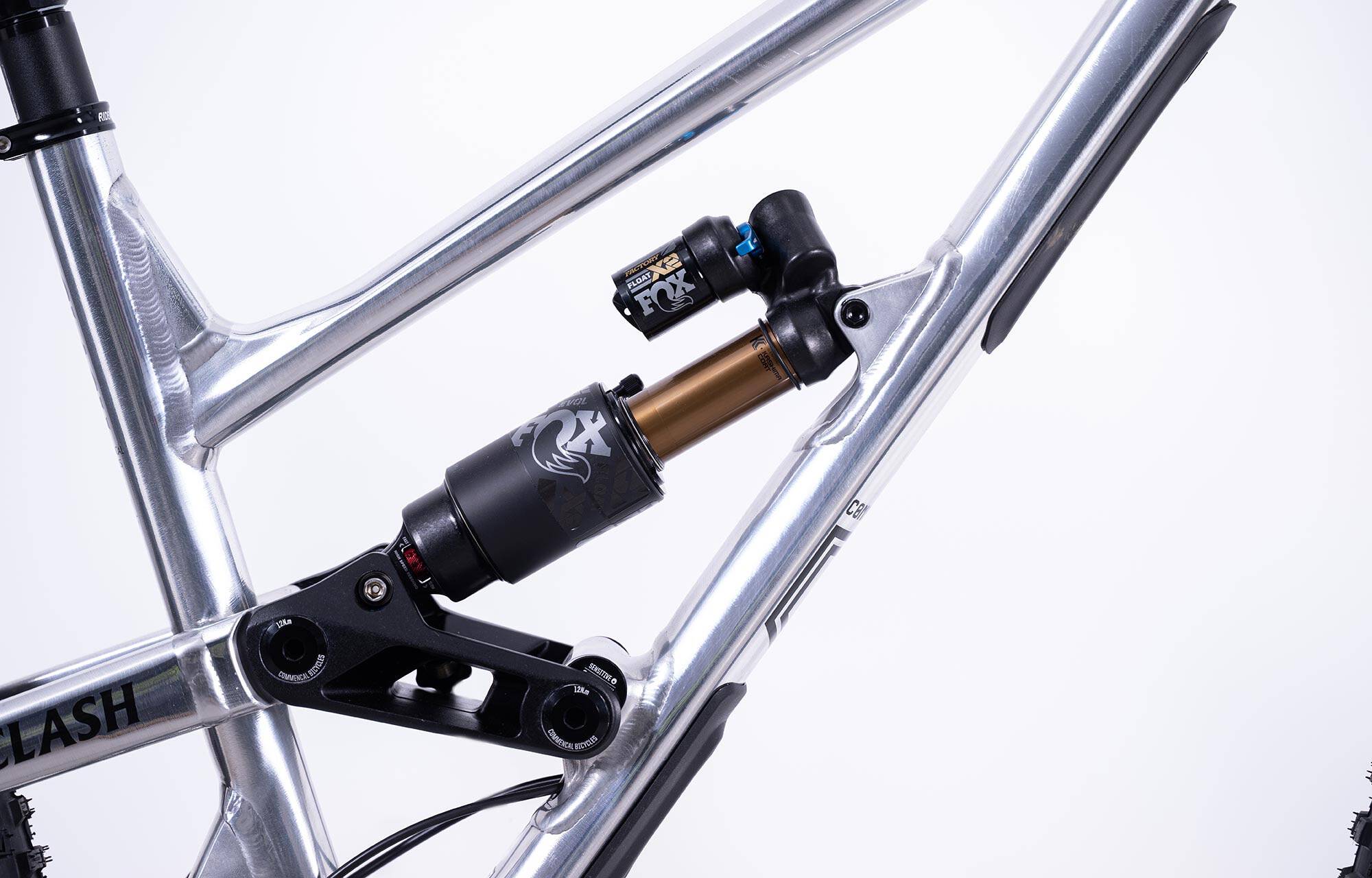 COMMENCAL CLASH SIGNATURE BURGTEC LTD image large number 3