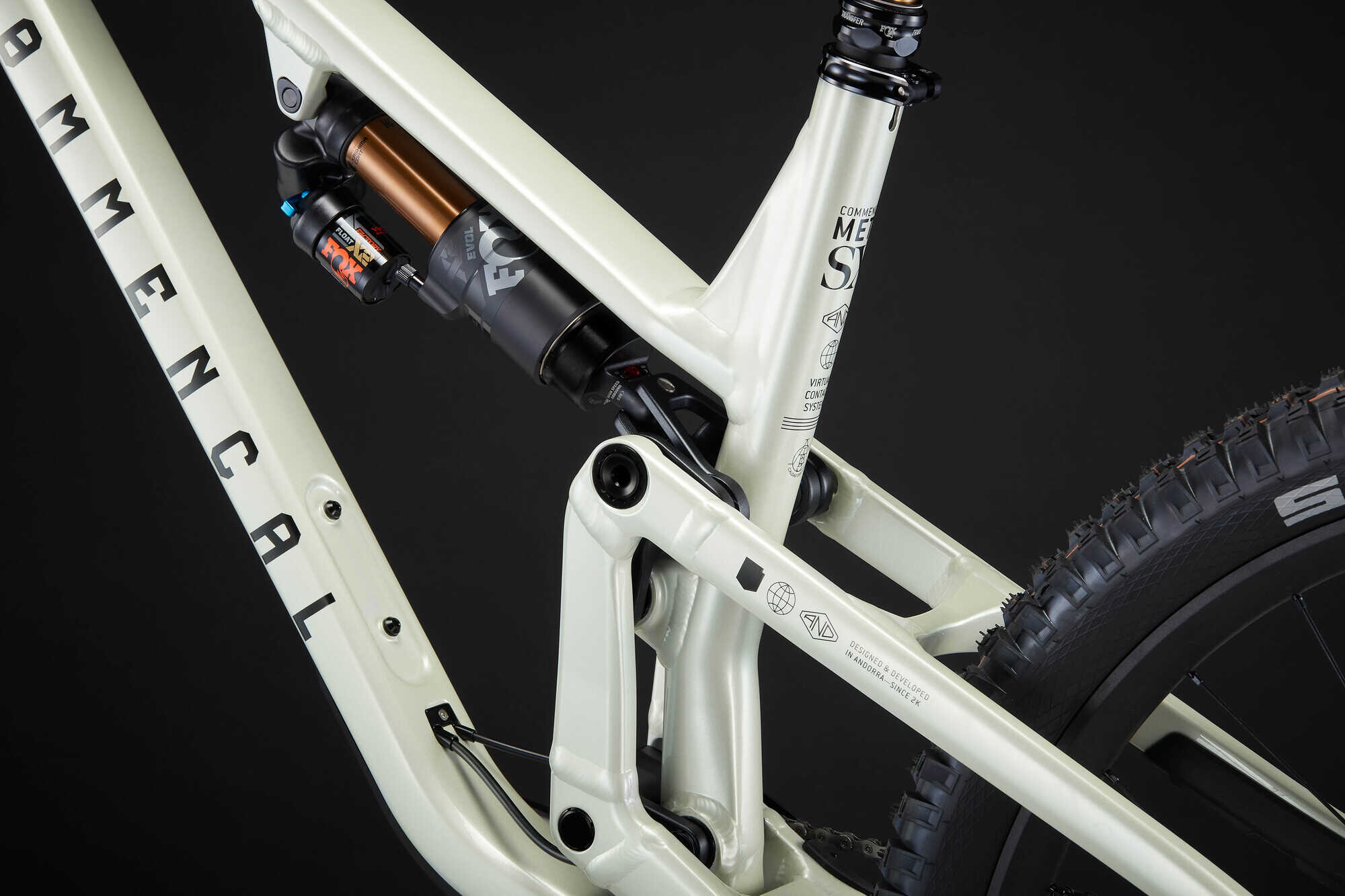COMMENCAL META SX V5 SIGNATURE CLEAR SILVER image large number 7