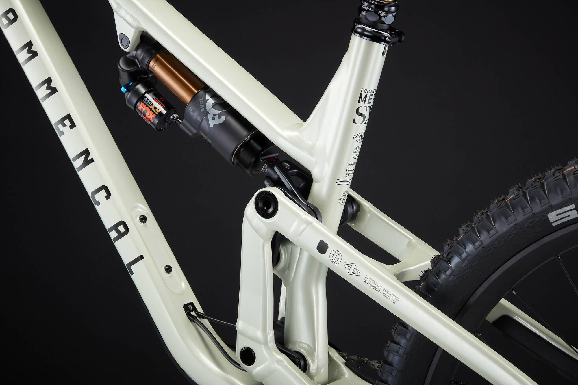COMMENCAL META SX V5 SIGNATURE CLEAR SILVER image large number 7