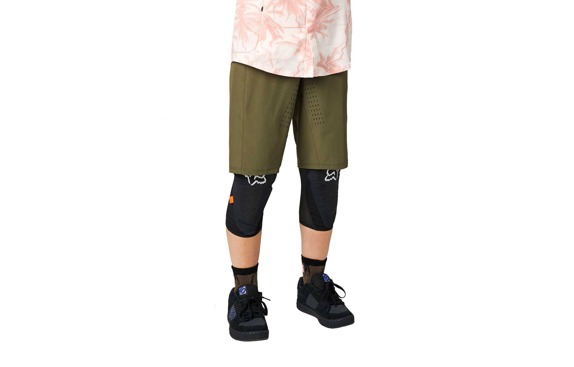 SHORT FOX WOMEN FLEXAIR LITE NO LINER OLIVE GREEN image cover number 0