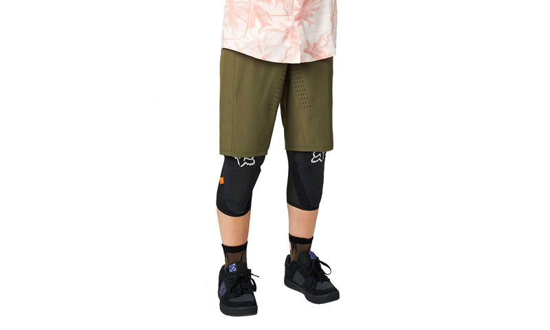 SHORT FOX WOMEN FLEXAIR LITE NO LINER OLIVE GREEN