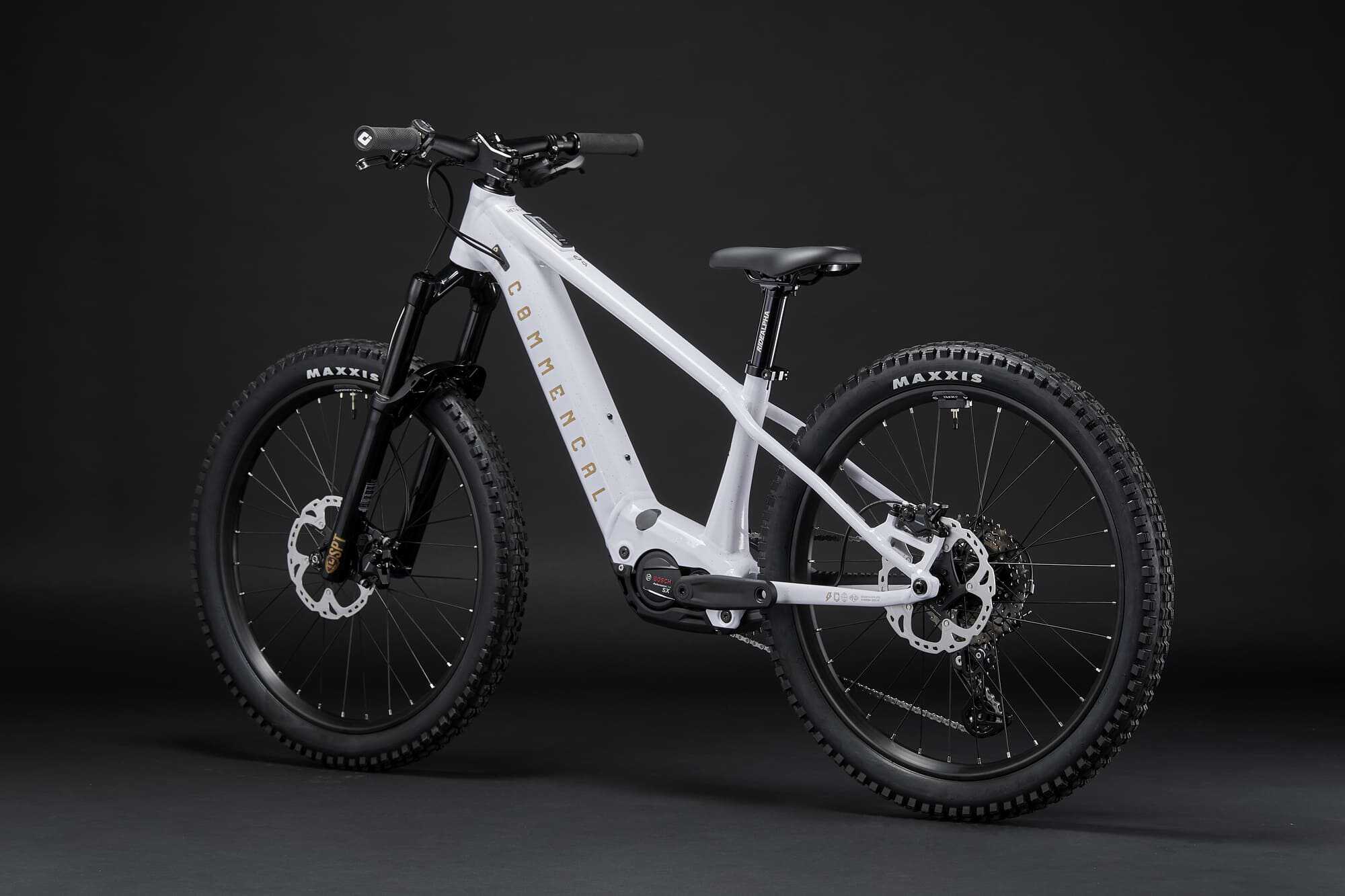 COMMENCAL META HT 24 POWER GLITTERY WHITE 2026 image large number 2