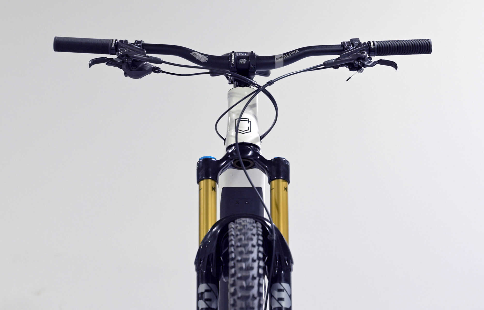 COMMENCAL META POWER SX BOSCH SIGNATURE PURE WHITE - L (22181903) 1087 km image large number 2