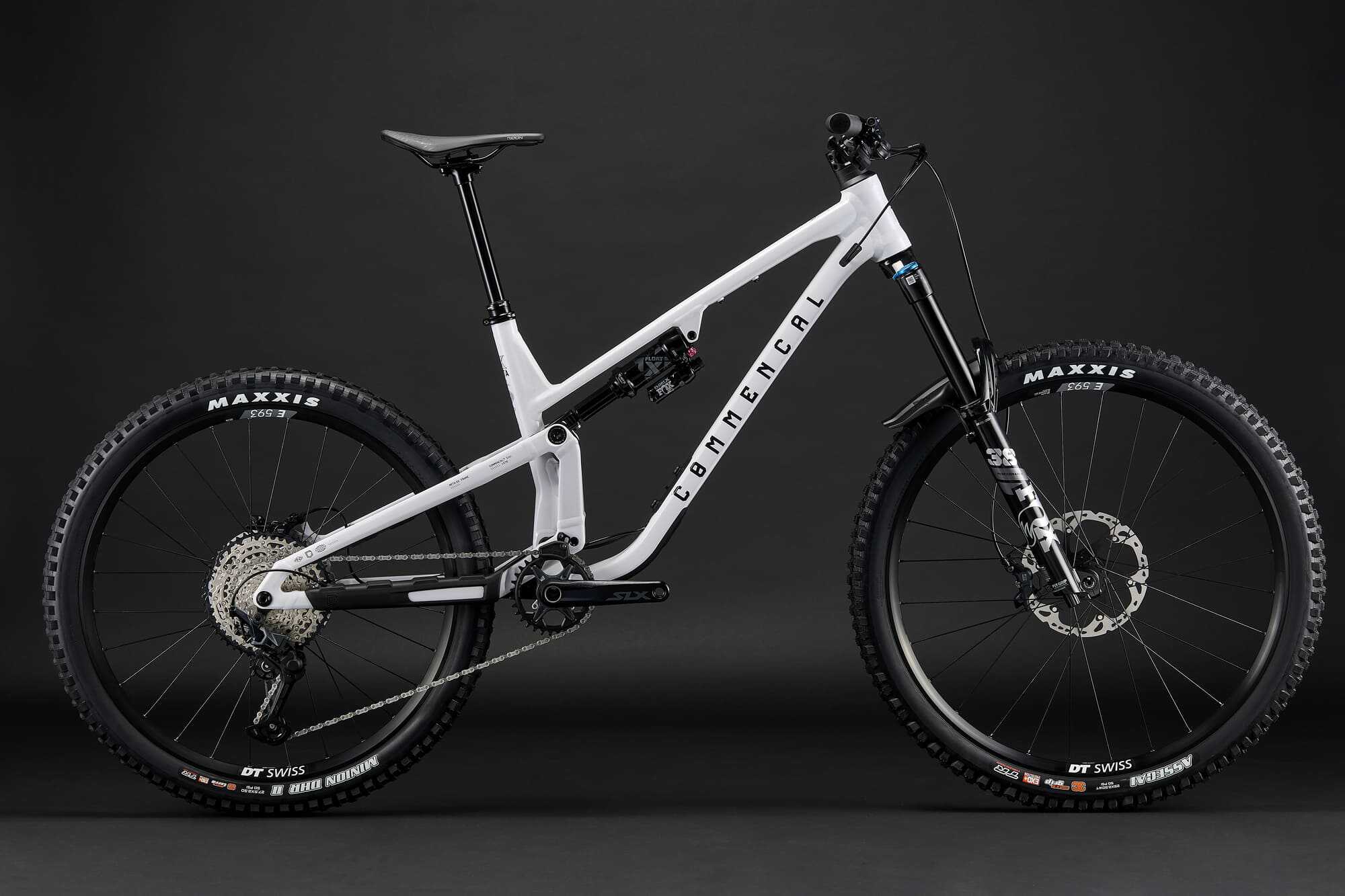 COMMENCAL META SX V5 ESSENTIAL PURE WHITE 2026 image large number 0