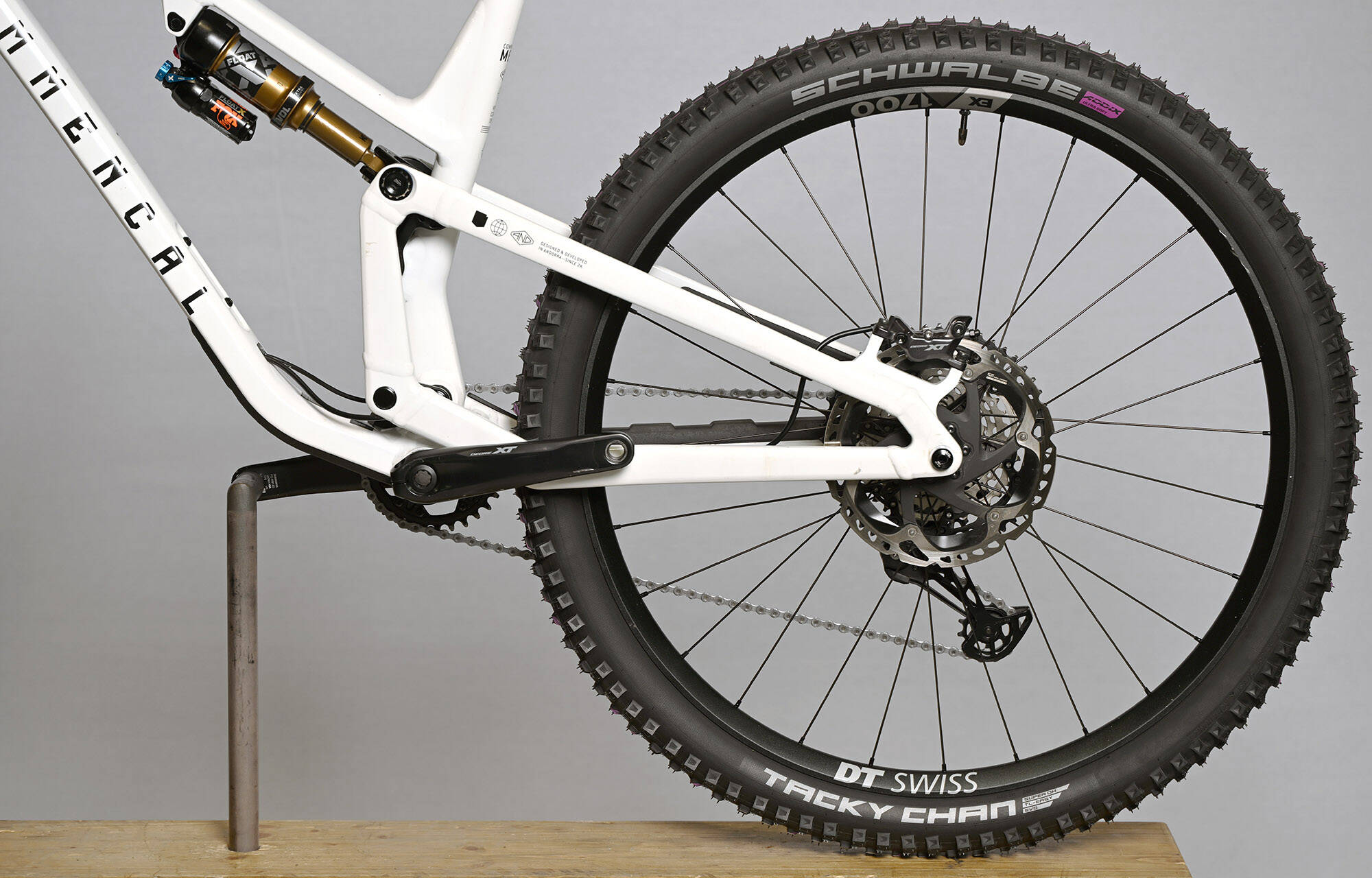 COMMENCAL META V5 SIGNATURE CLEAR SILVER - L (23121003) image large number 4
