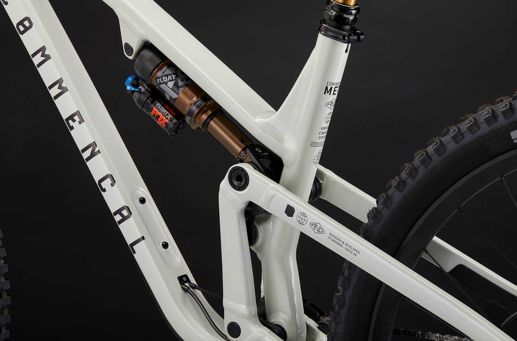 COMMENCAL META V5 SIGNATURE CLEAR SILVER image large number 7